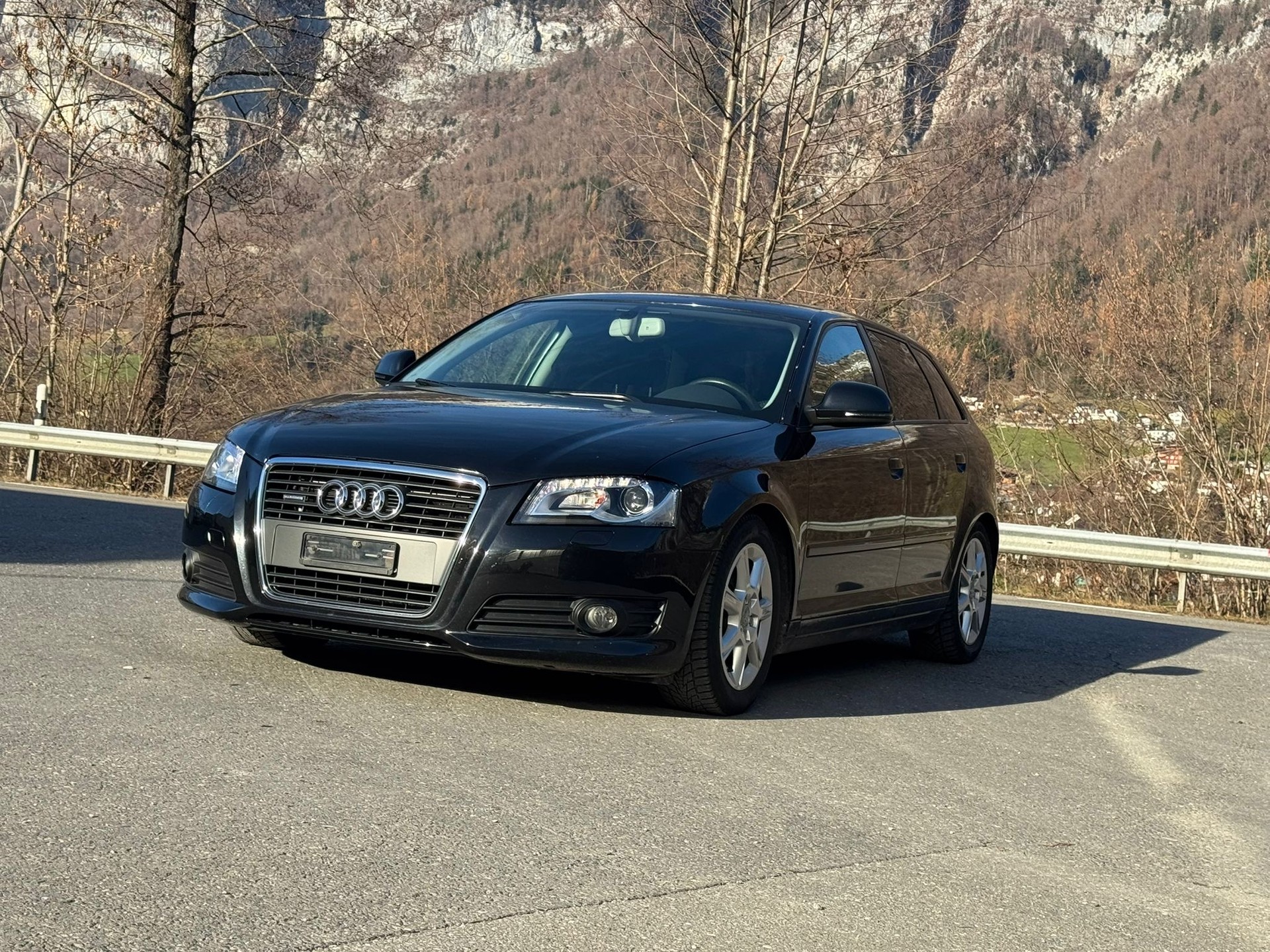 AUDI A3 Sportback 1.8 TFSI Ambiente quattro-image-2