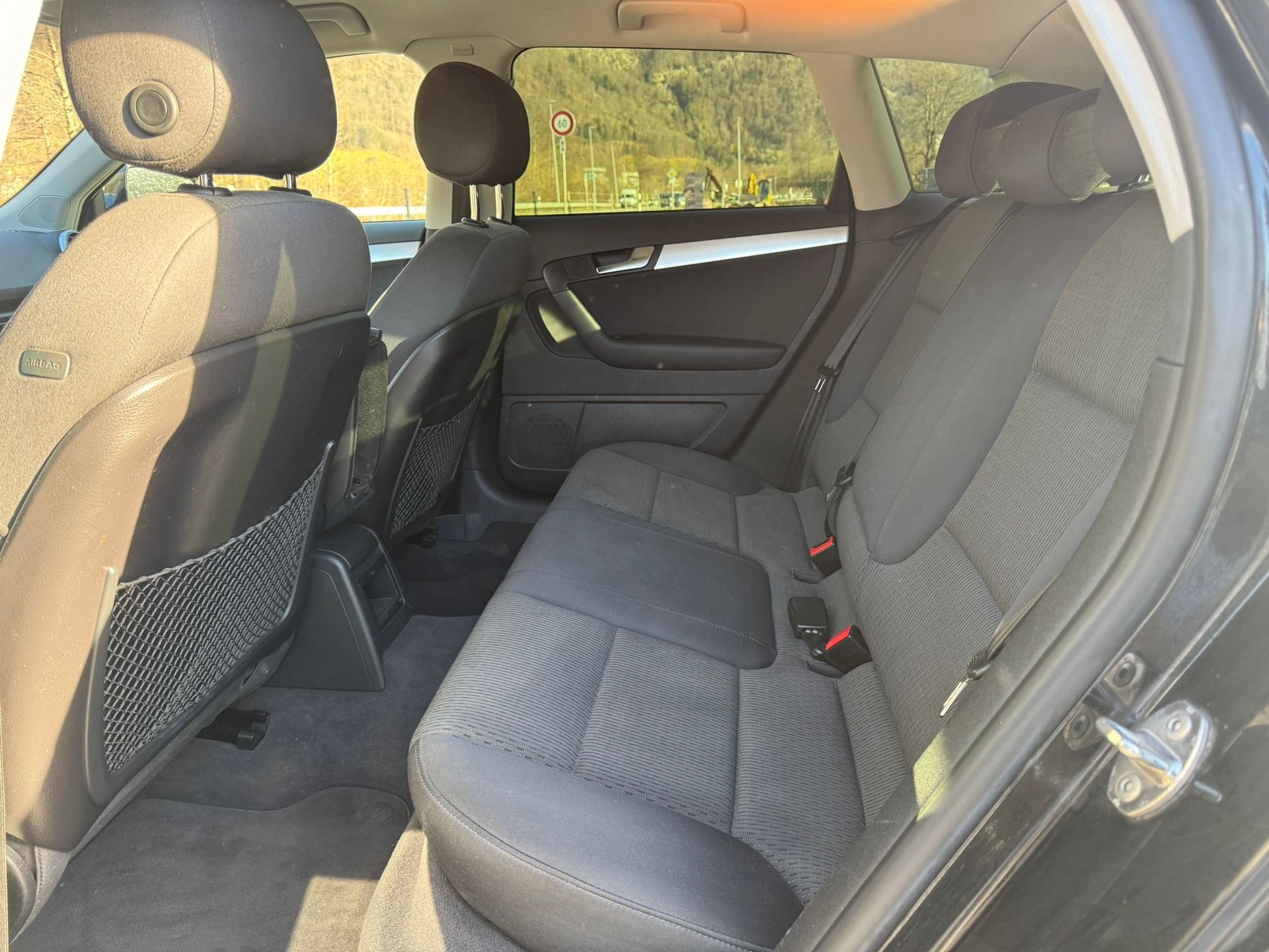 AUDI A3 Sportback 1.8 TFSI Ambiente quattro-image-8