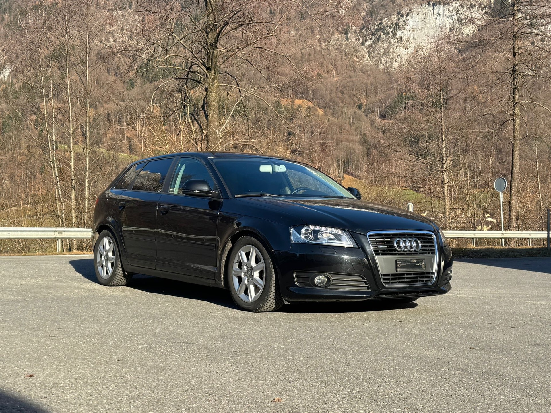 AUDI A3 Sportback 1.8 TFSI Ambiente quattro-image-1