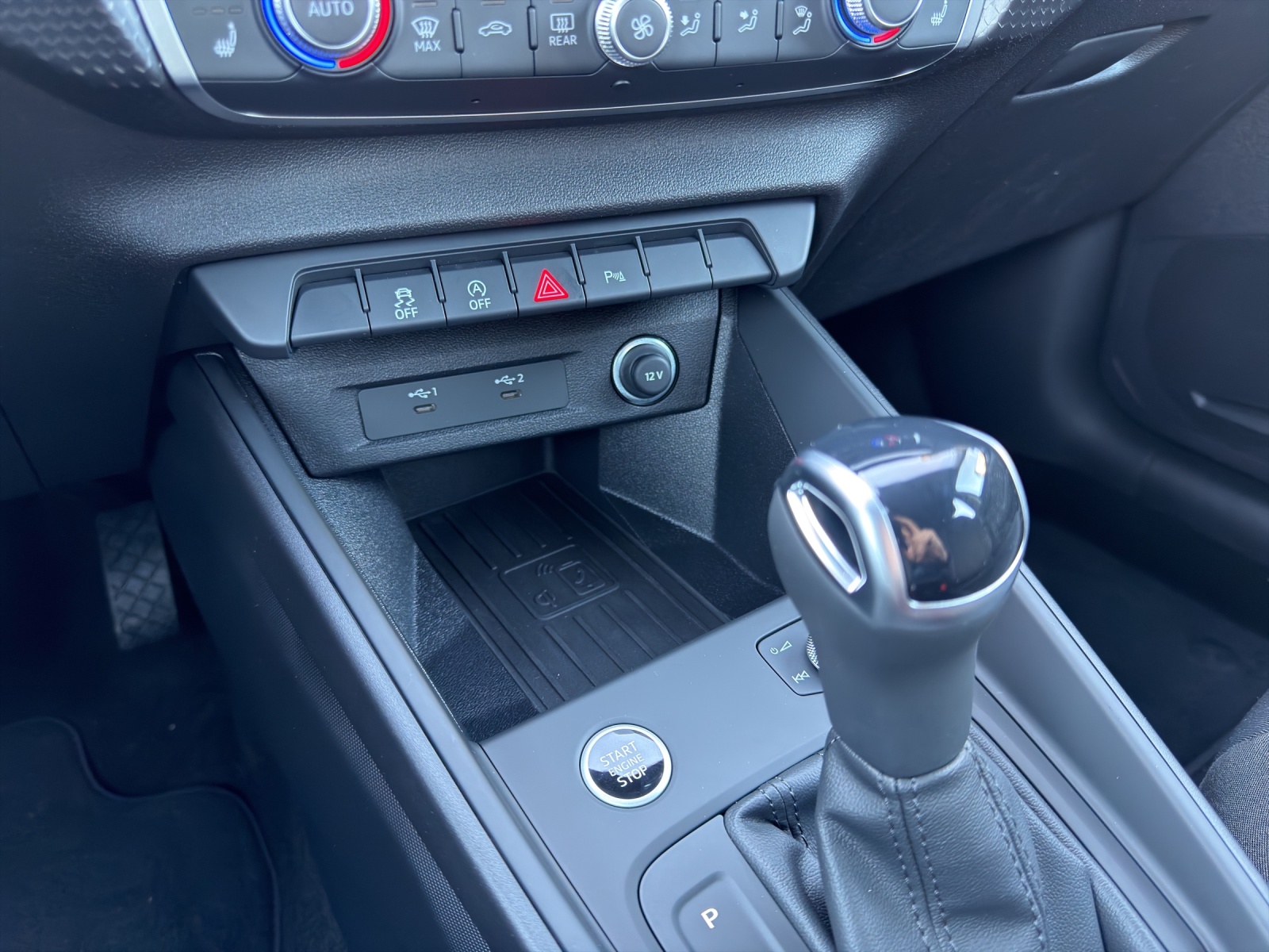 AUDI A1 Sportback 30 TFSI Attraction S-tronic-image-12