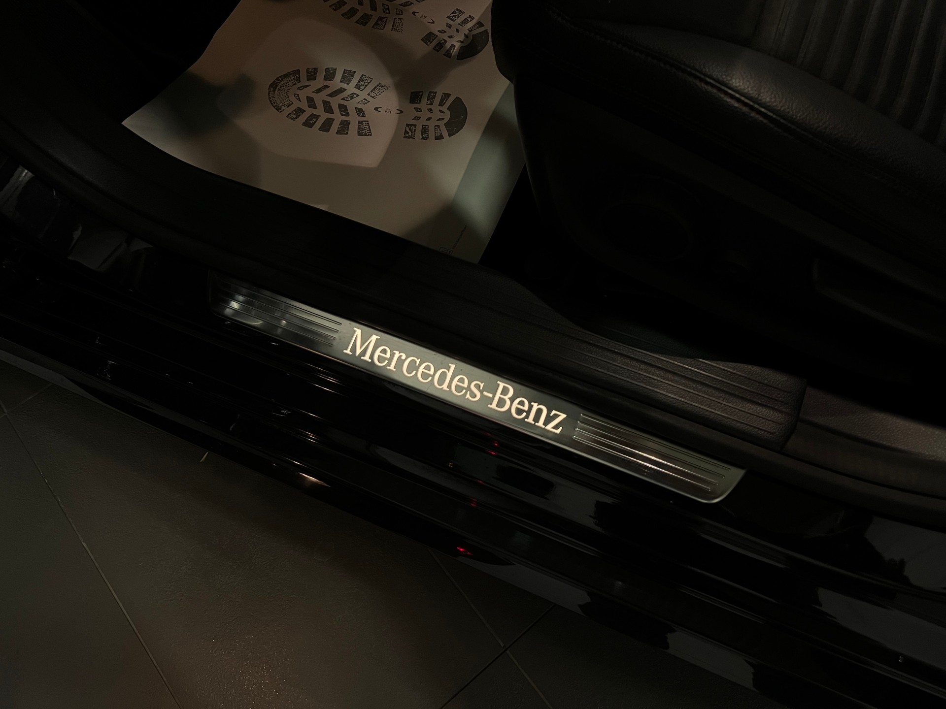 MERCEDES-BENZ CLA 180 AMG Line-image-28