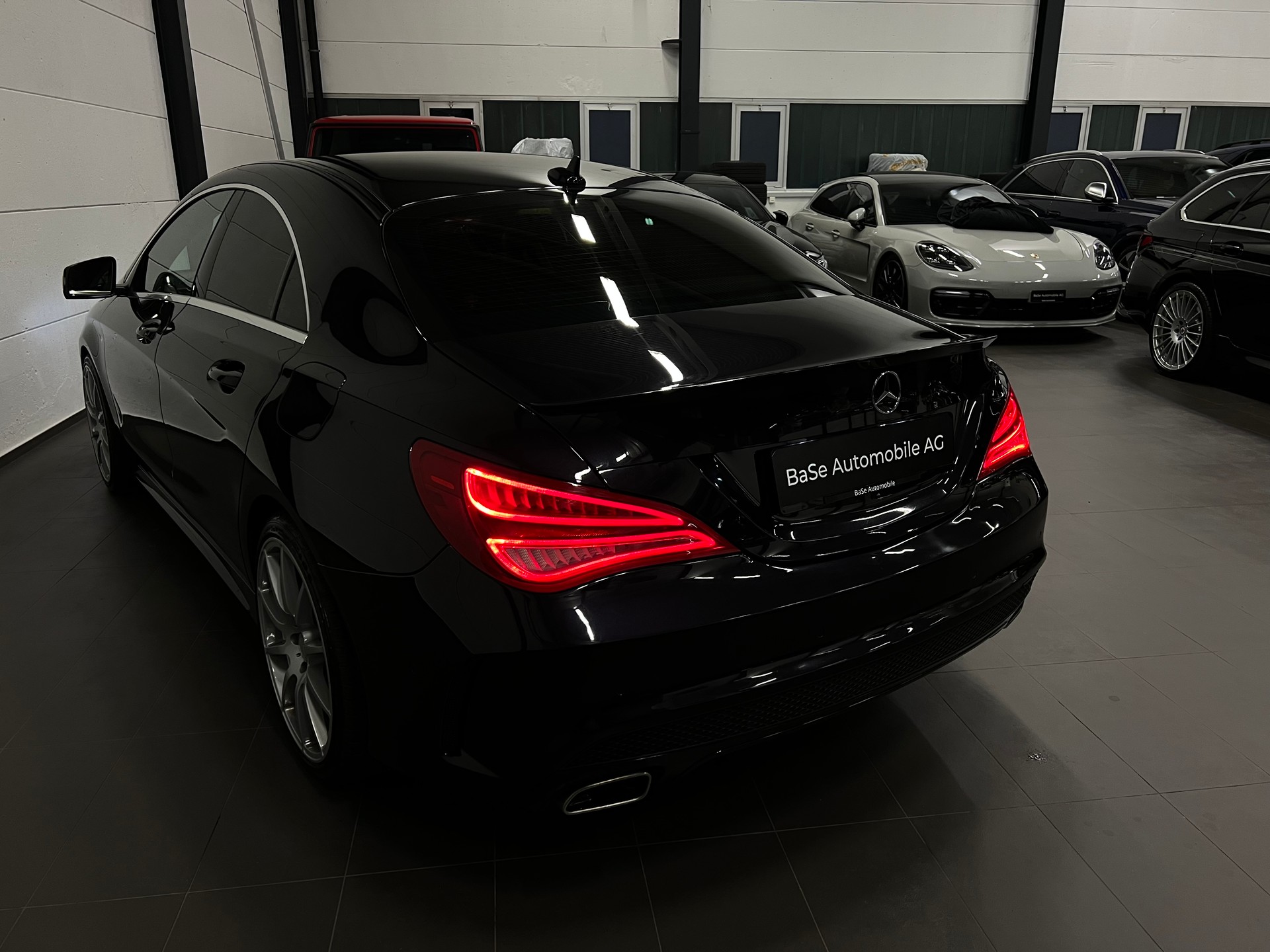 MERCEDES-BENZ CLA 180 AMG Line-image-15