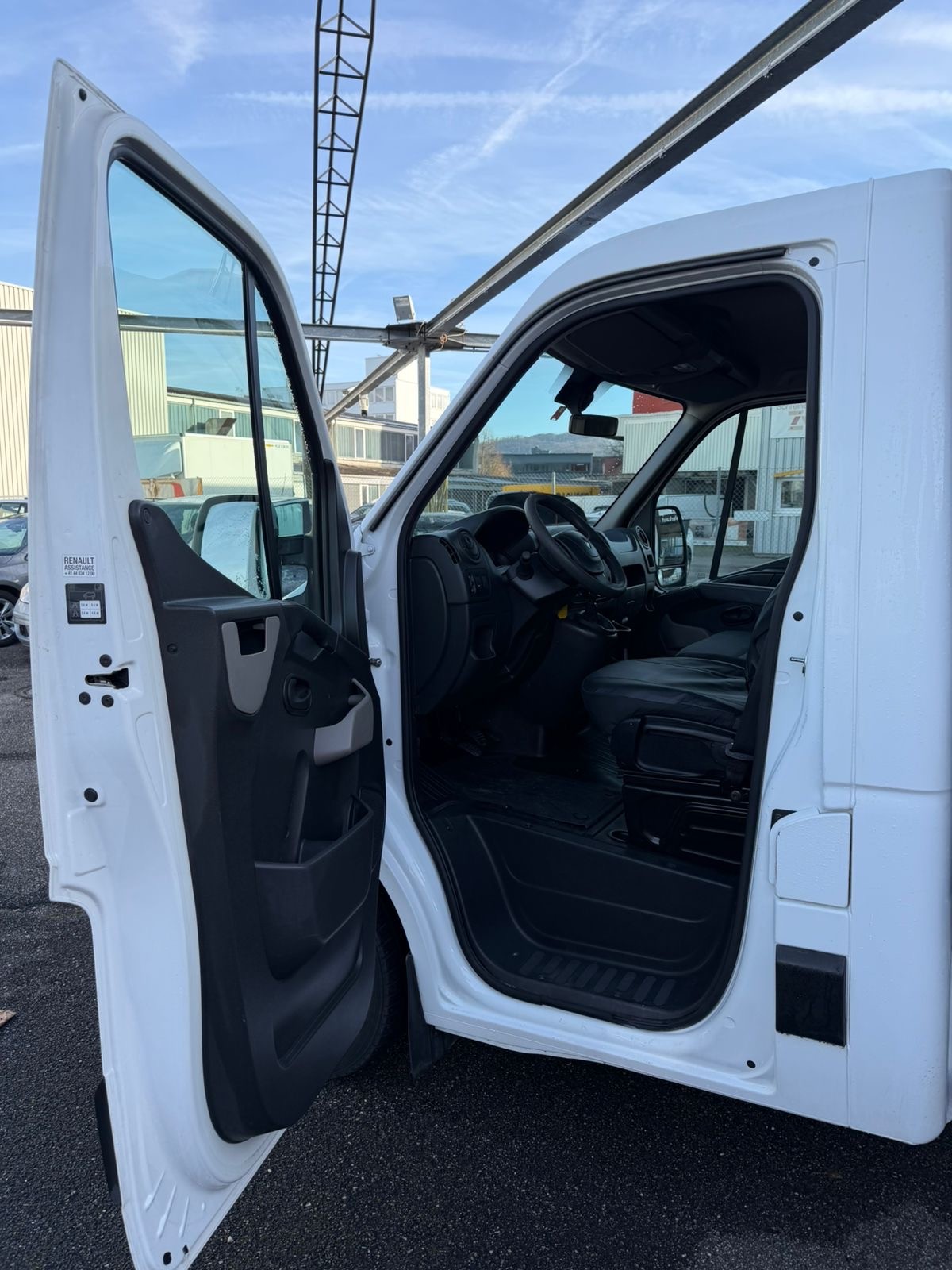 RENAULT Master T35 ENERGY 2.3dCi 145 L2-image-9