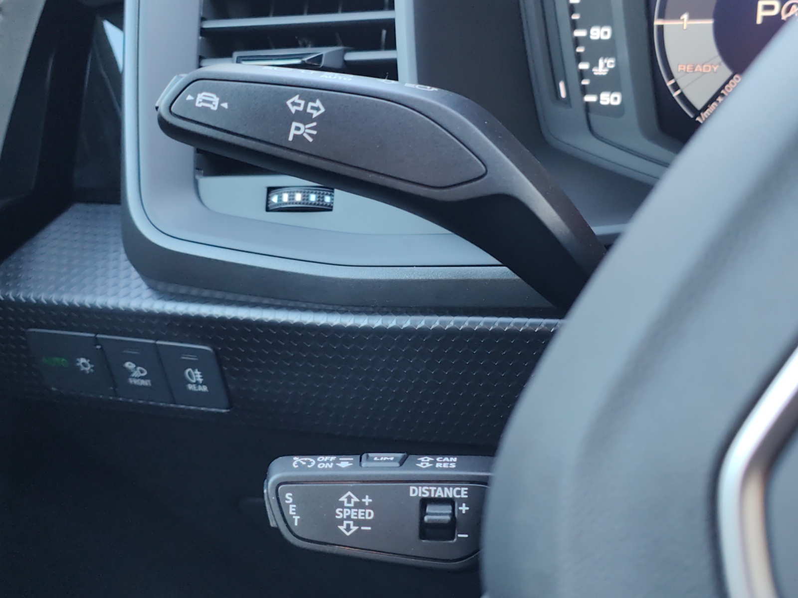 AUDI A1 Sportback 30 TFSI Attraction S-tronic-image-14