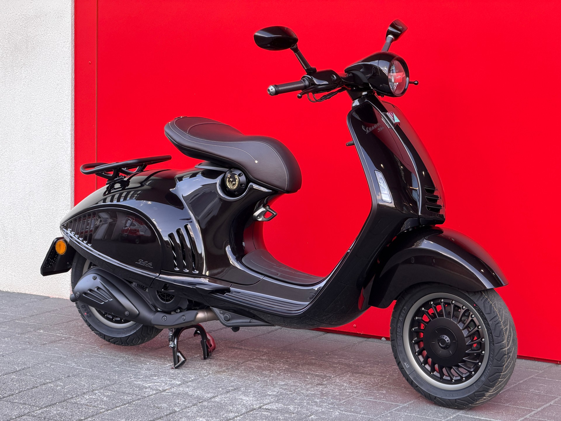 PIAGGIO Vespa 946 Horse-image-4