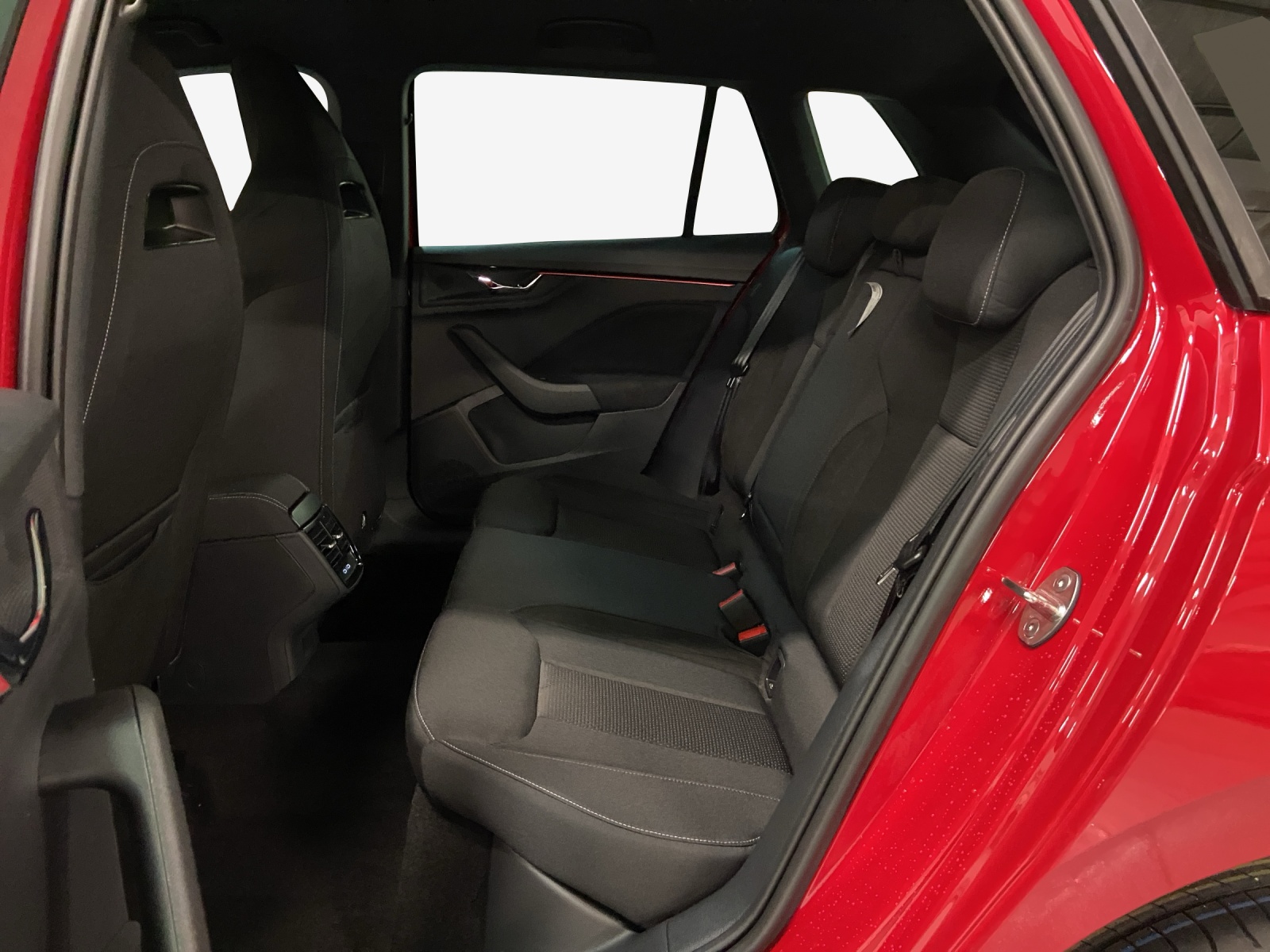 SKODA Kamiq 1.5 TSI Dynamic DSG-image-11