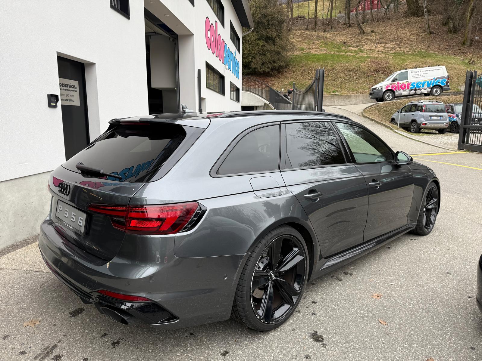 AUDI RS4 Avant 2.9 TFSI quattro tiptronic-image-4