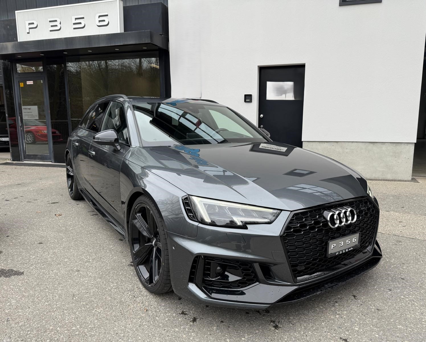 AUDI RS4 Avant 2.9 TFSI quattro tiptronic-image-1