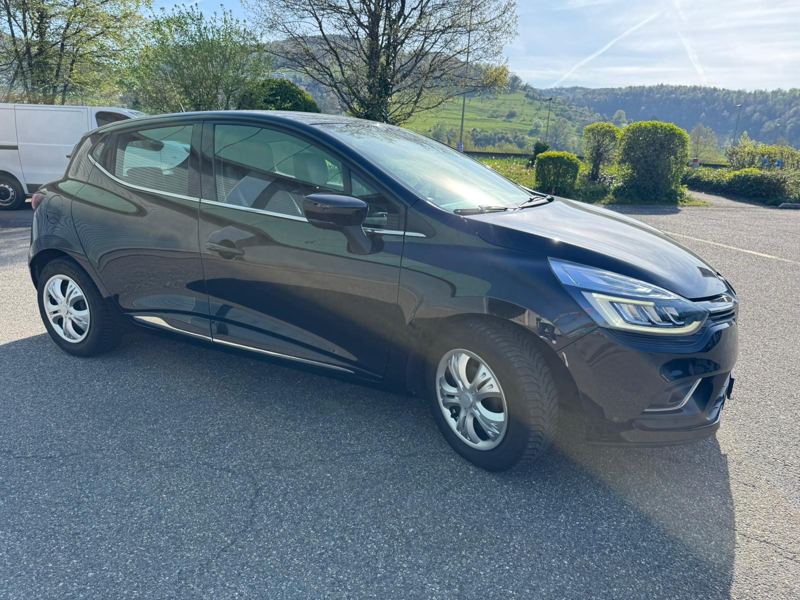 RENAULT Clio 1.2 16V T Zen-image-1
