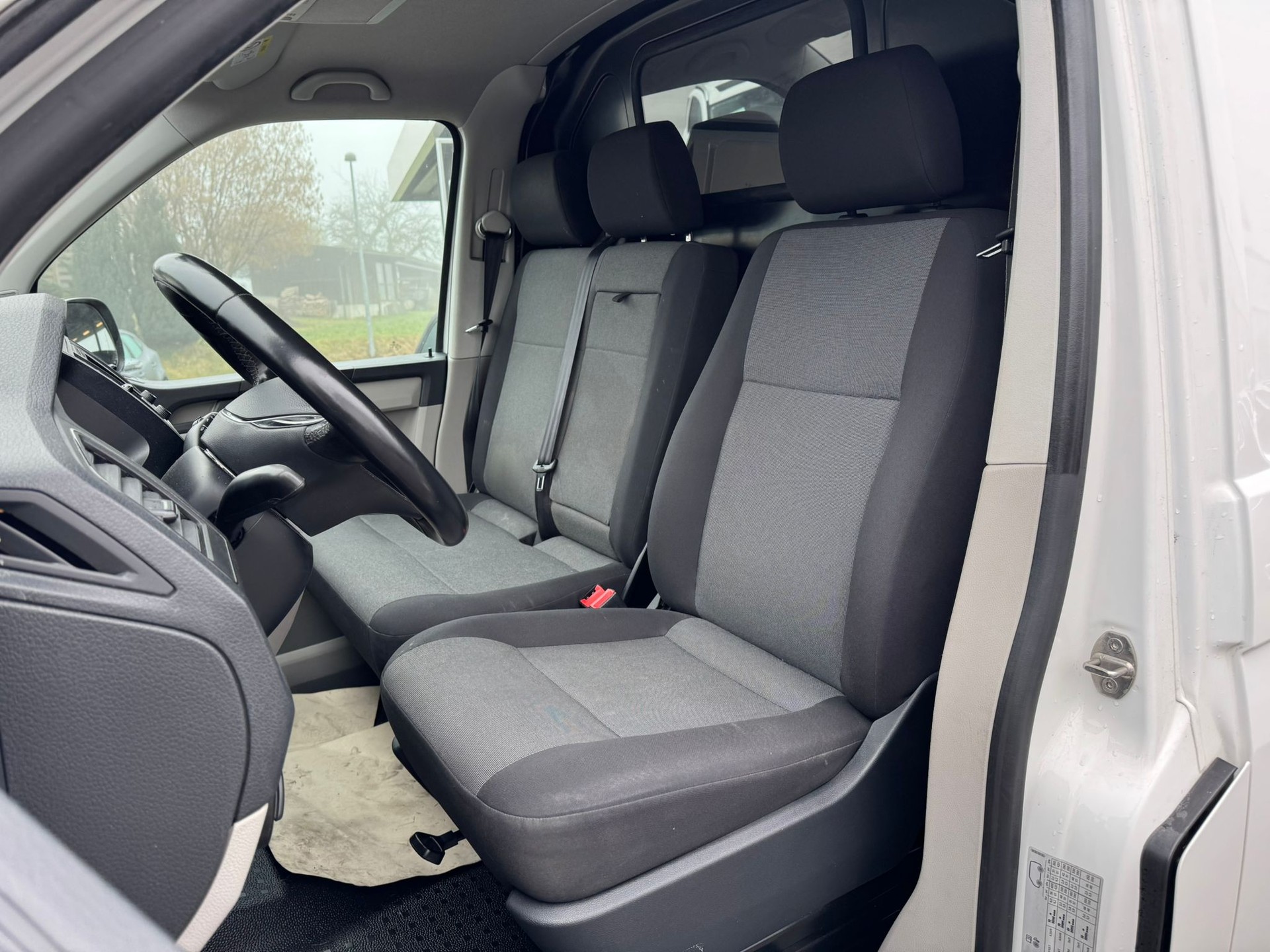 VW T6 2.0 TDI-image-10