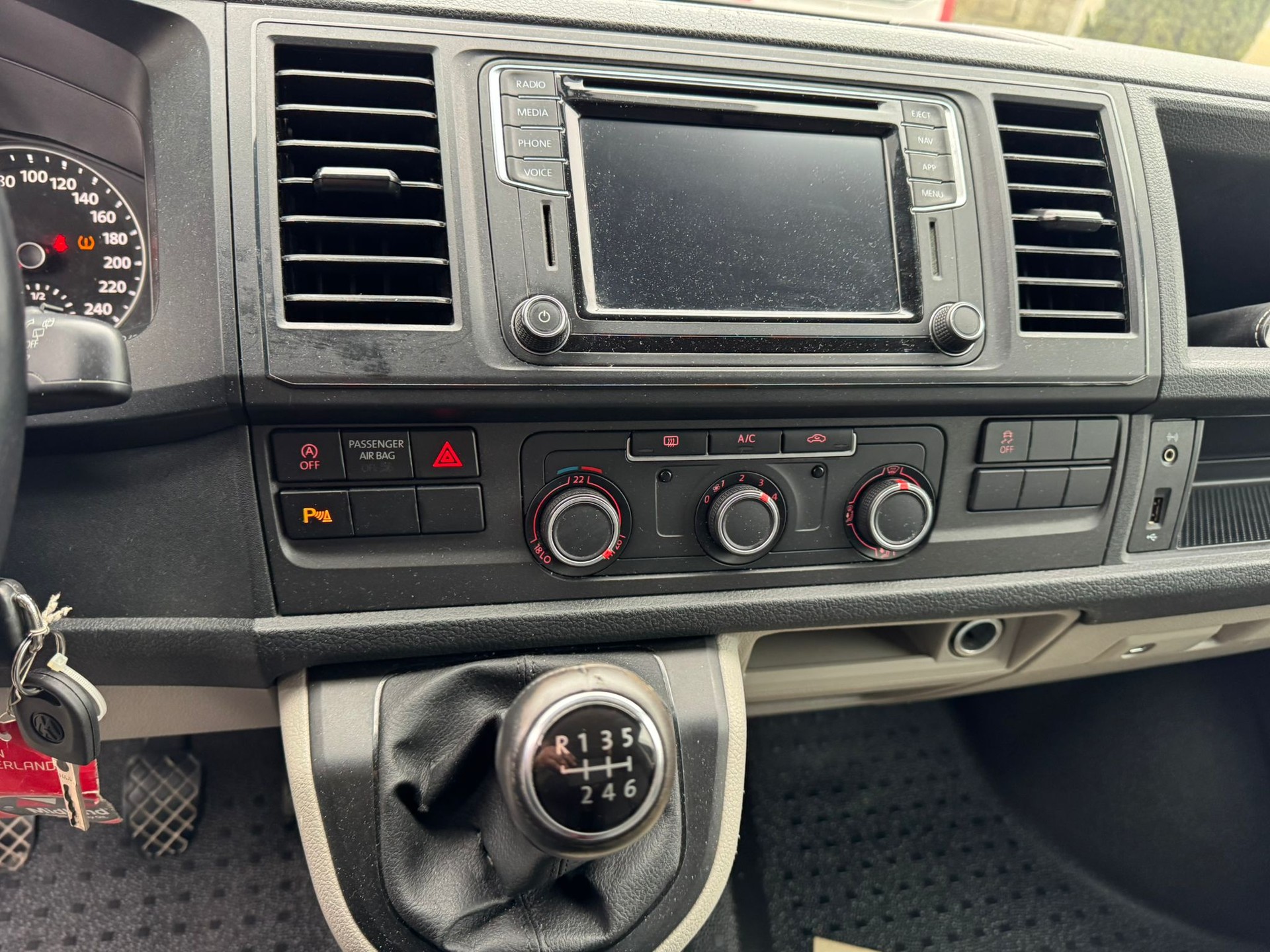 VW T6 2.0 TDI-image-14