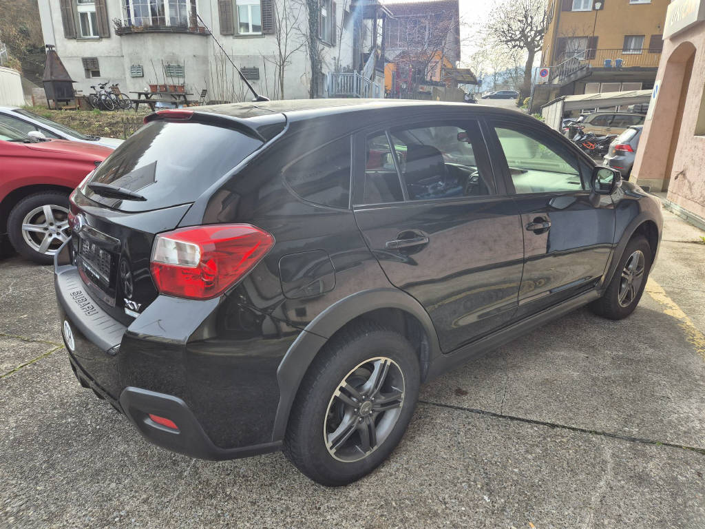 SUBARU XV 2.0i Swiss Two-image-3