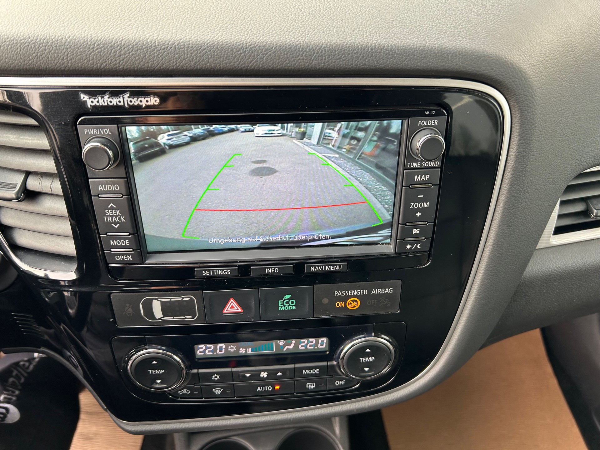 MITSUBISHI Outlander 2.0 PHEV Navigator eAssist-image-15