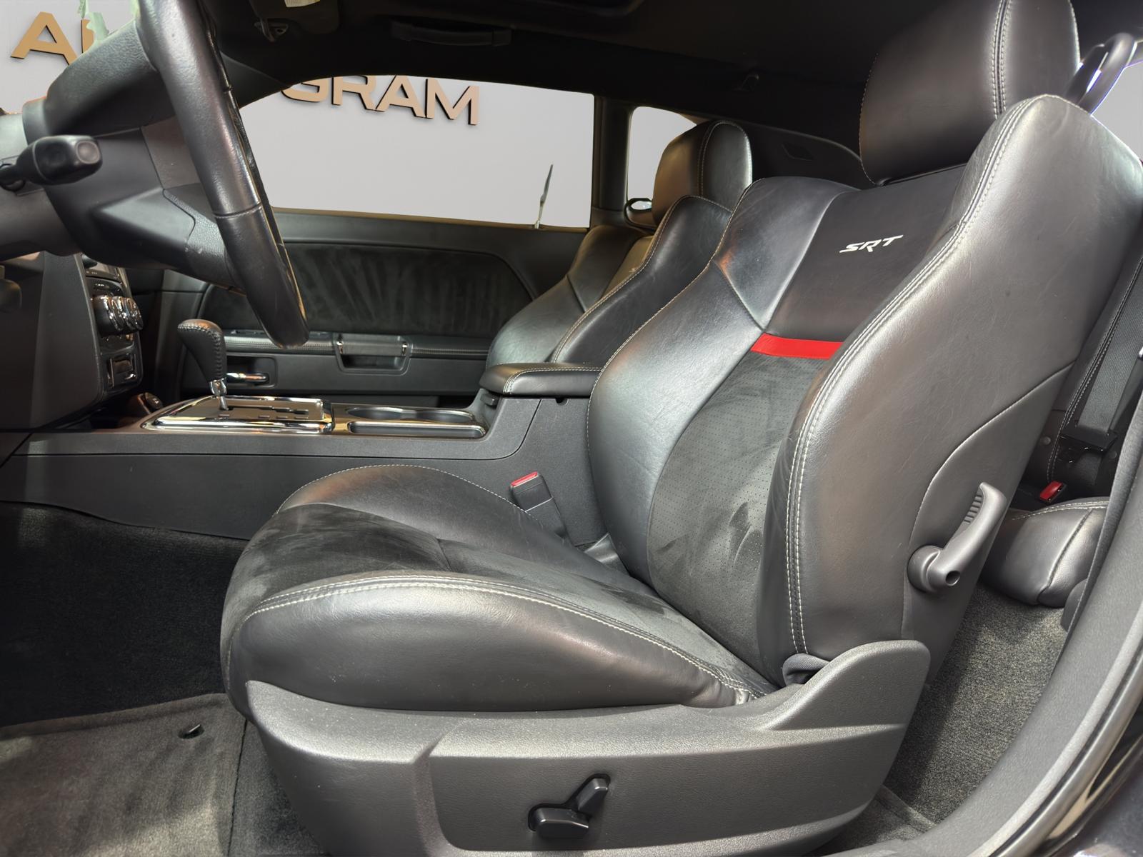 DODGE SRT8-image-13