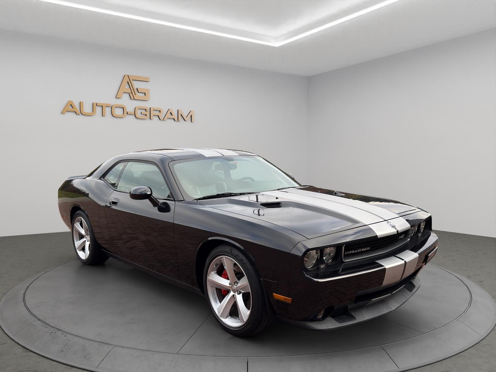 DODGE SRT8-image-6