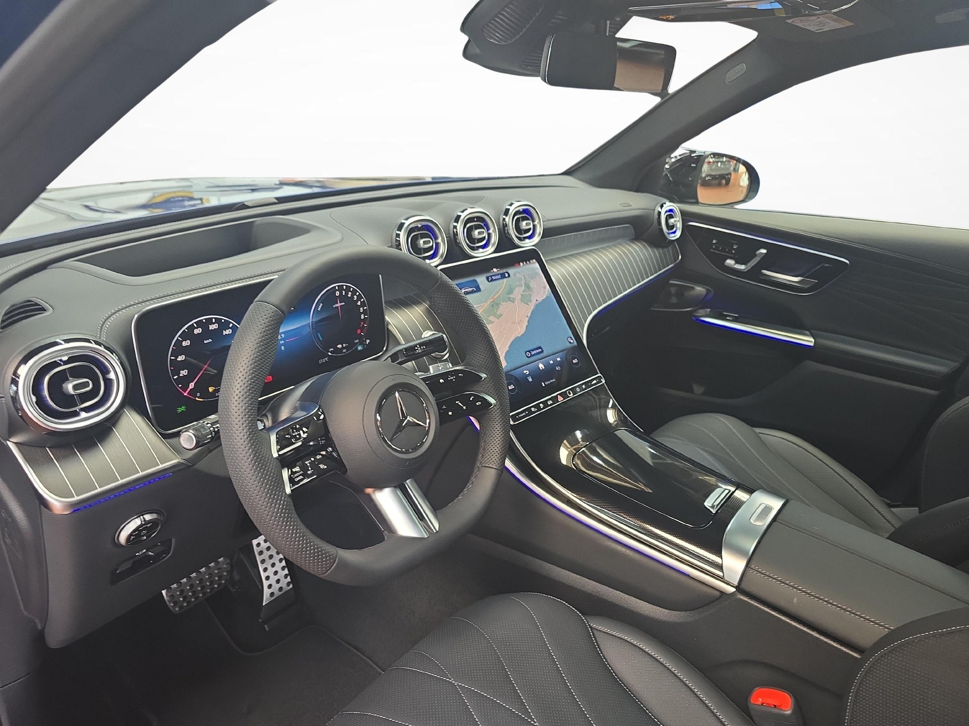 MERCEDES-BENZ GLC 400 e 4MATIC EQ Star AMG Line-image-4