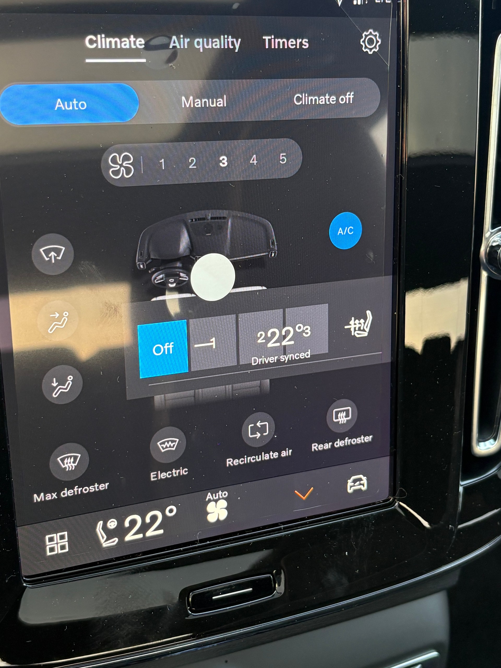 VOLVO XC40 B3 Benzin Mild Hybrid Plus Dark DCT-image-9