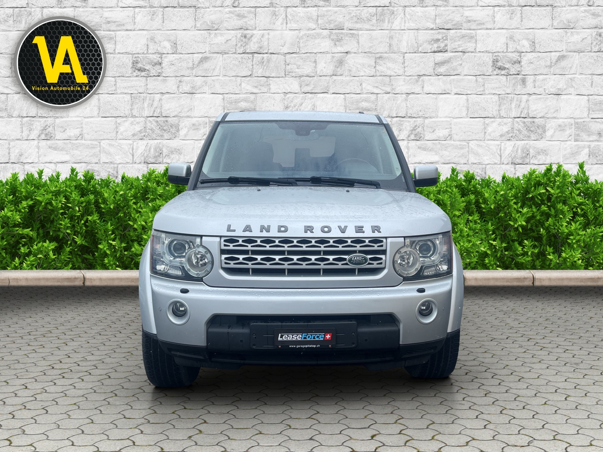 LAND ROVER Discovery 3.0 SDV6 HSE Automatic 7 PLACES-showroom-element-2