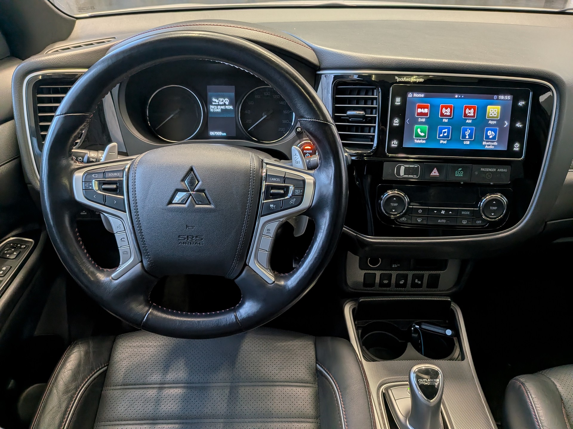 MITSUBISHI Outlander 2.0 PHEV Diamond Annivers. 4WD Automatic-image-8