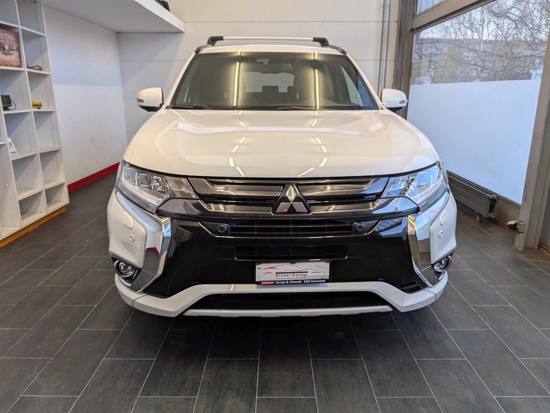 MITSUBISHI Outlander 2.0 PHEV Diamond Annivers. 4WD Automatic-image-1