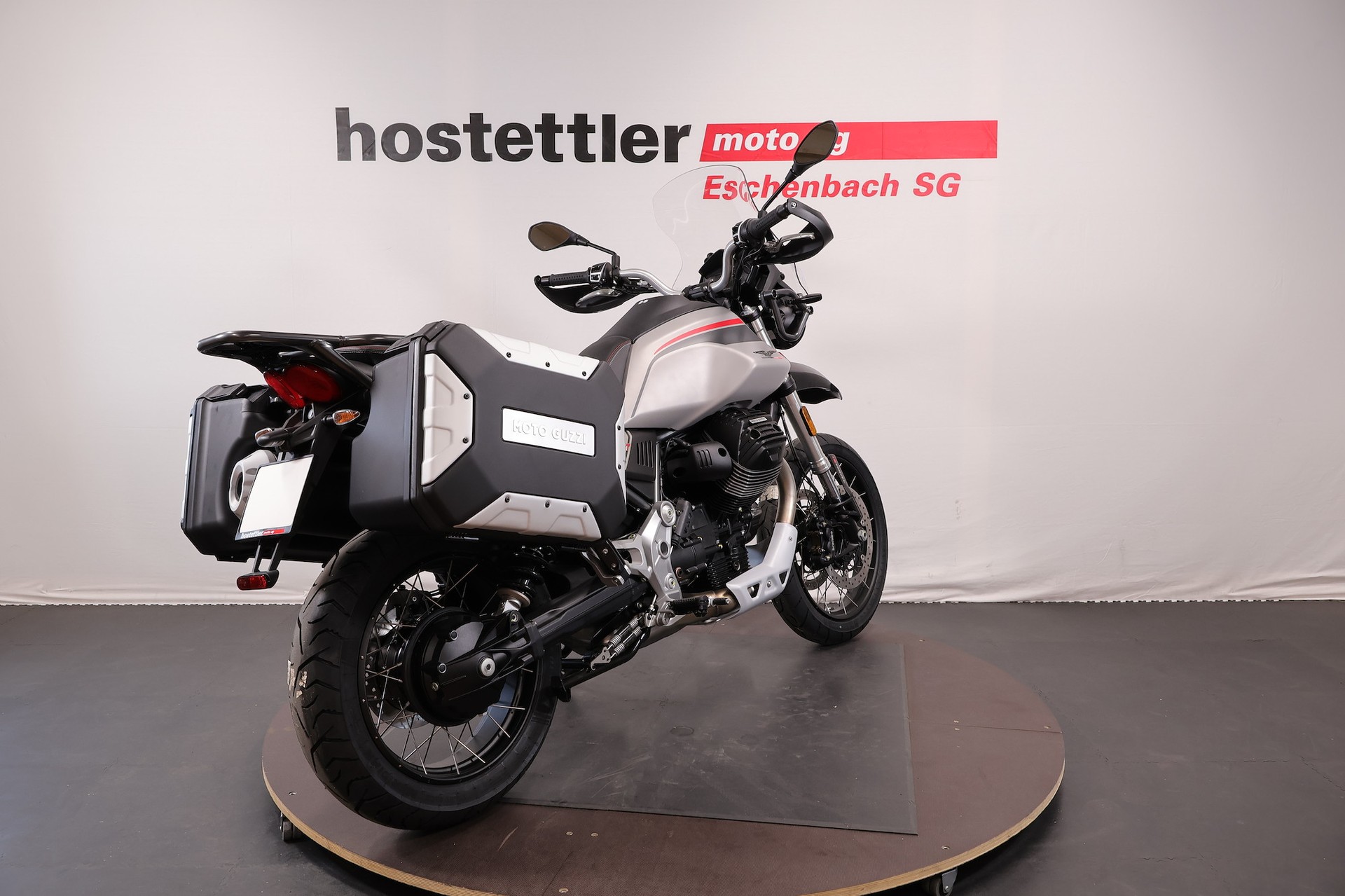 MOTO GUZZI V85 TT Travel-showroom-element-3