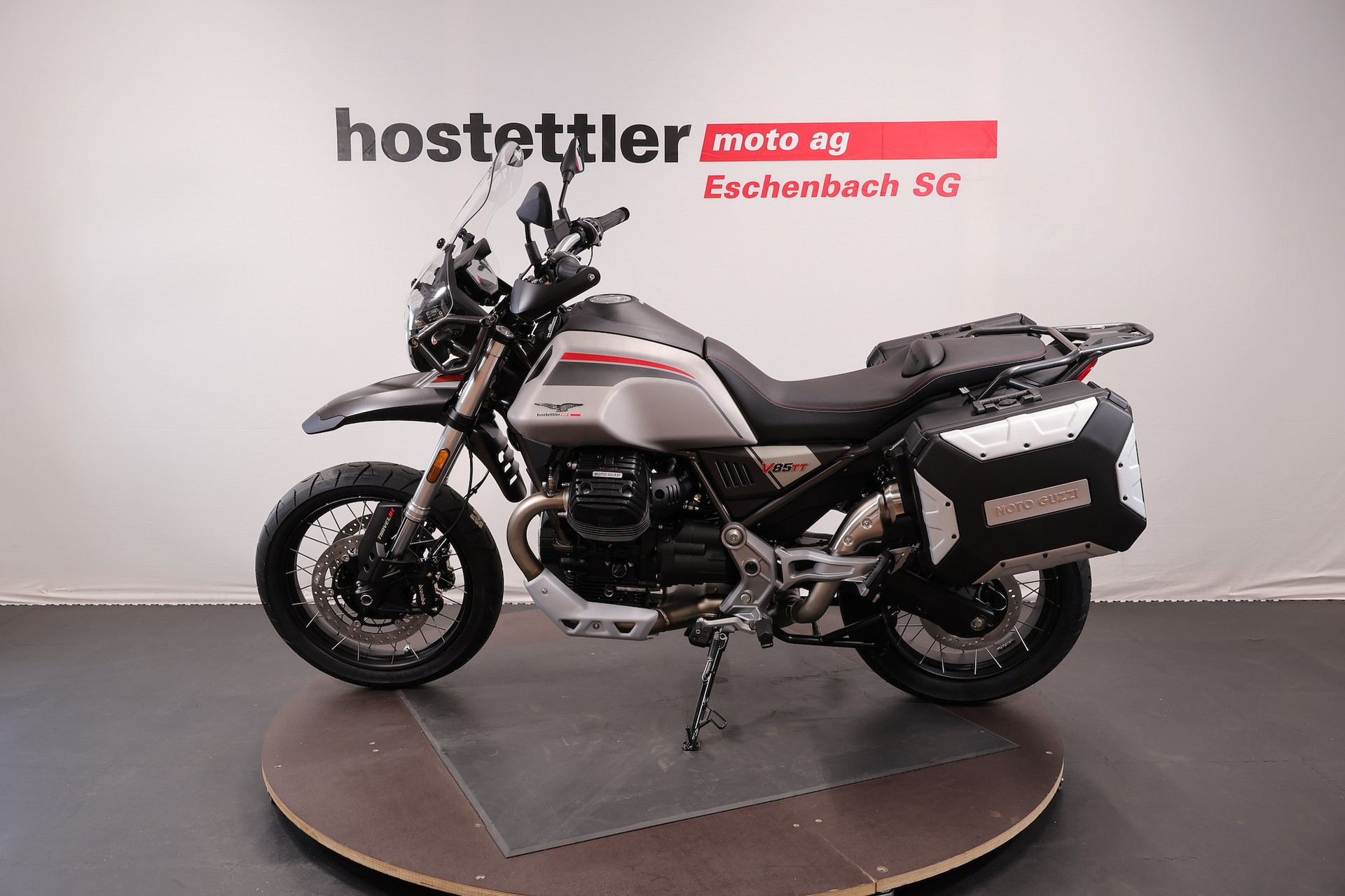 MOTO GUZZI V85 TT Travel-image-4