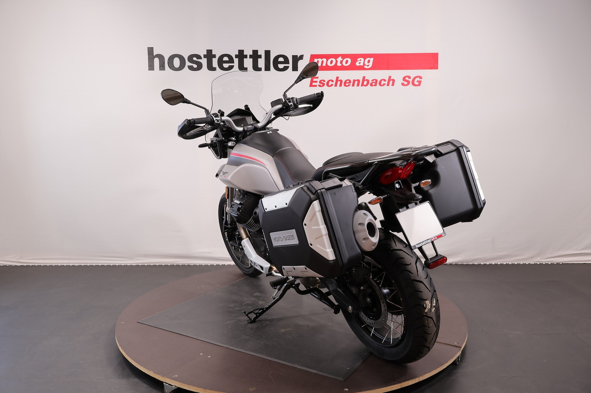 MOTO GUZZI V85 TT Travel-showroom-element-2