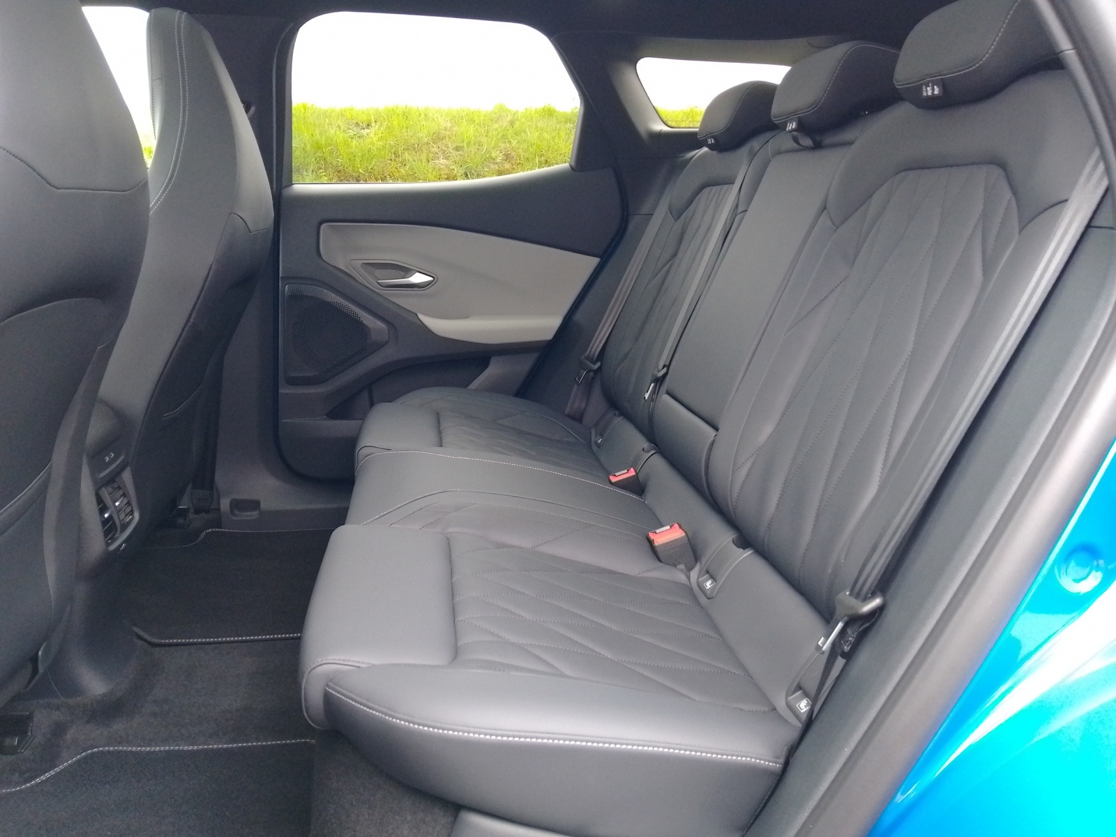 FORD Explorer Extended Range Premium AWD 340 PS-image-13