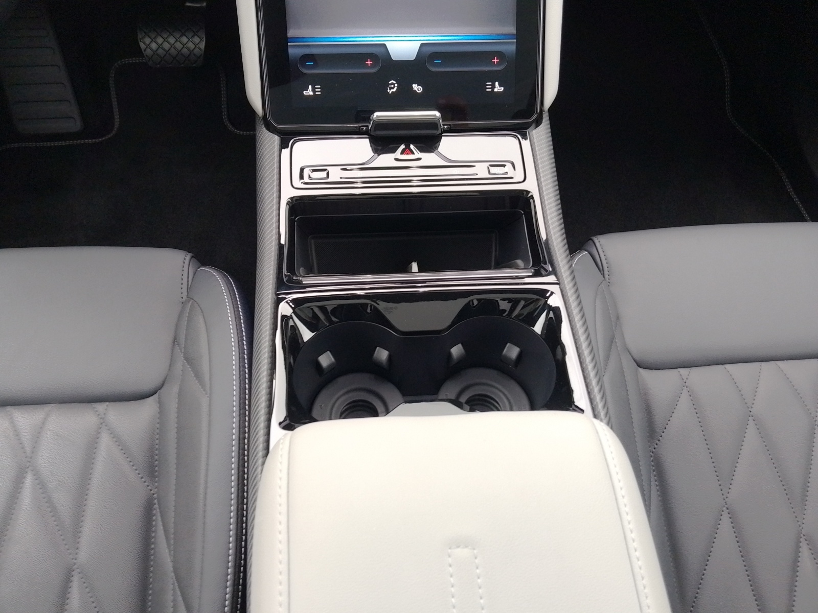 FORD Explorer Extended Range Premium AWD 340 PS-image-10
