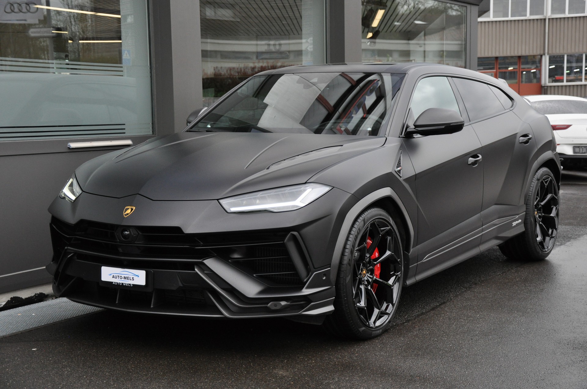 LAMBORGHINI Urus E-Gear PERFORMANTE-image-2