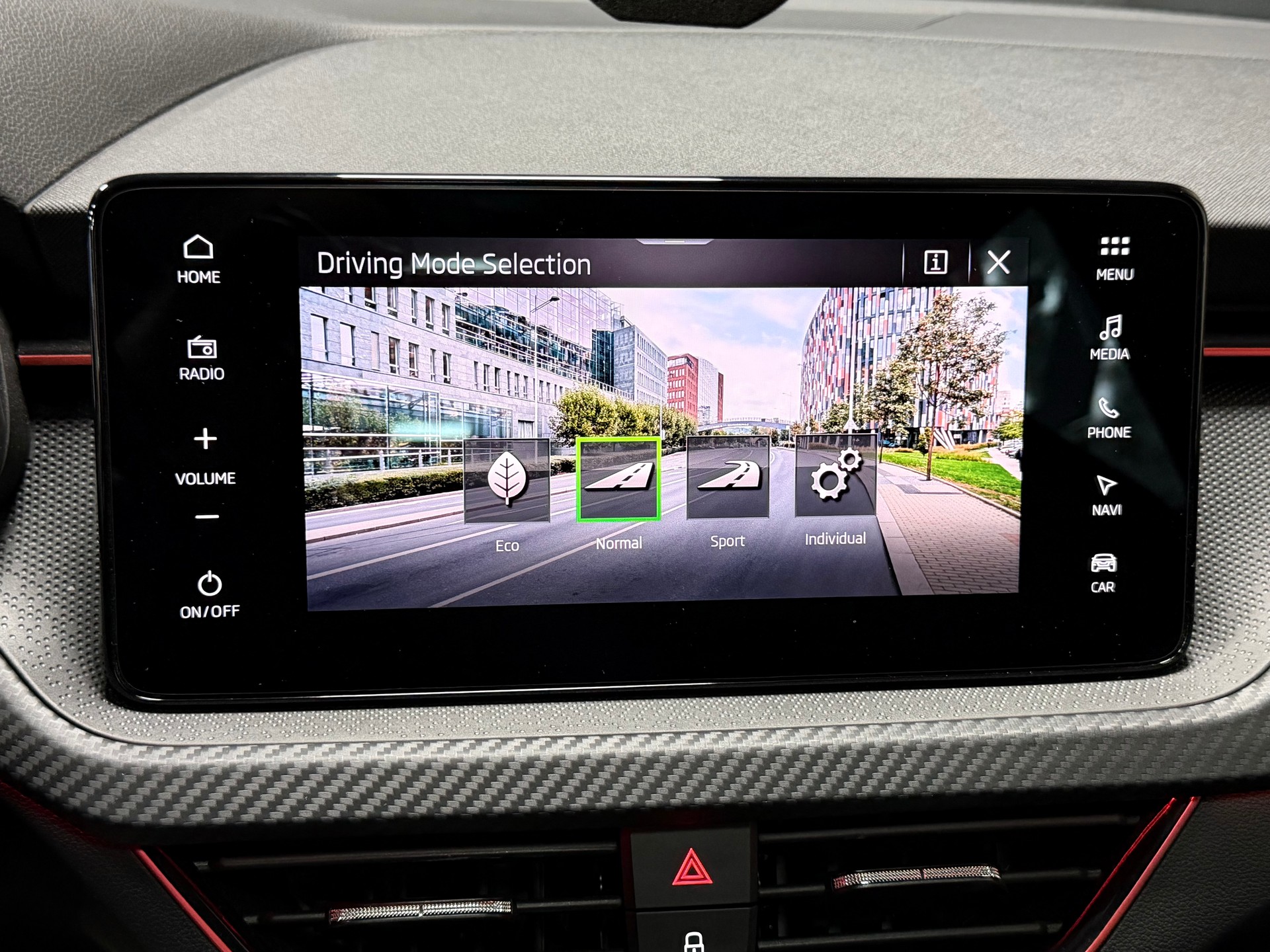 SKODA Scala 1.5 TSI Monte Carlo DSG-image-24