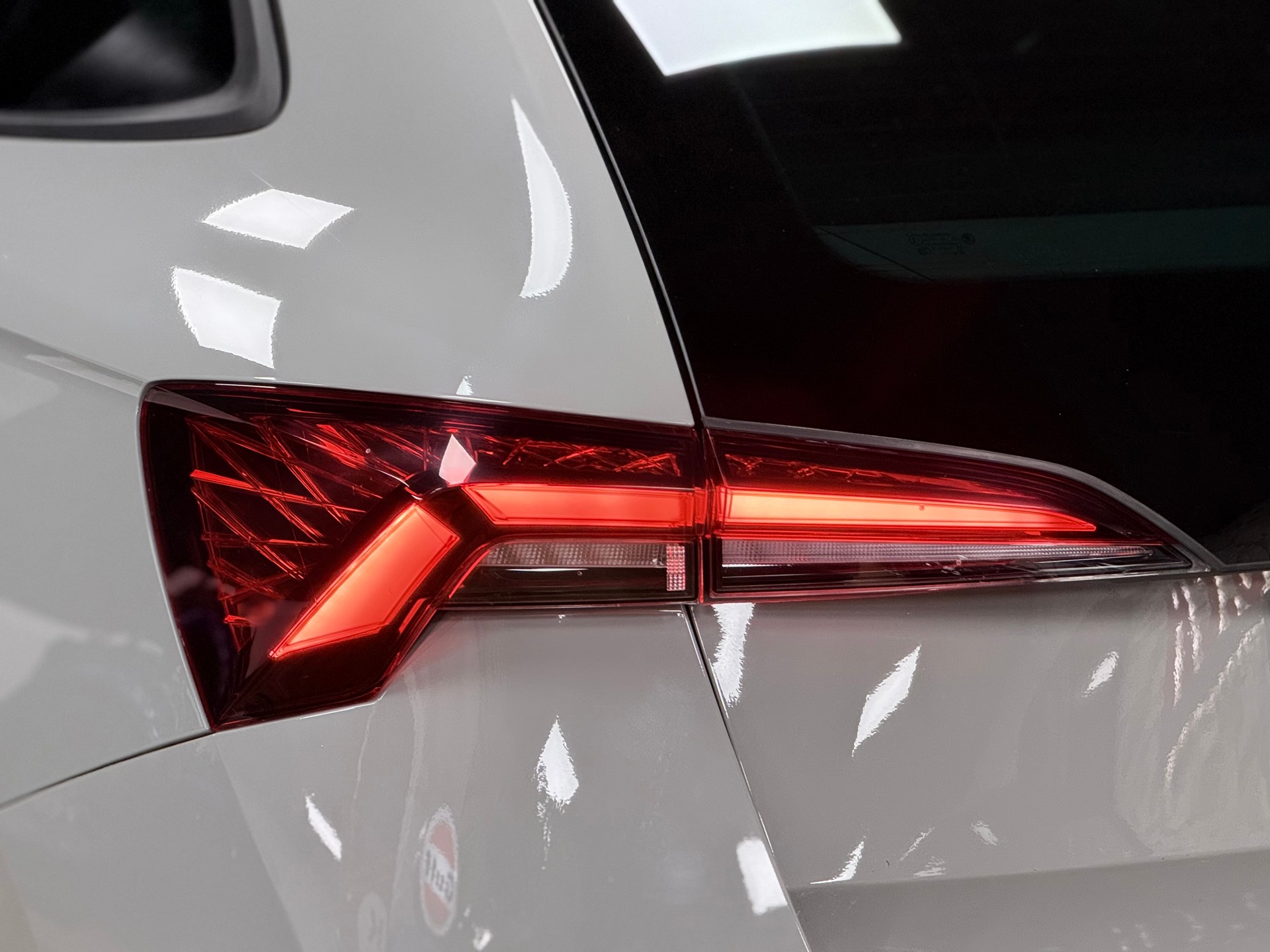 SKODA Scala 1.5 TSI Monte Carlo DSG-image-11