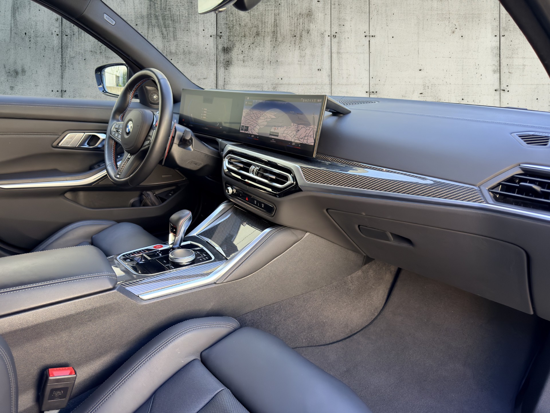 BMW M3 Touring xDrive Competition M-image-12