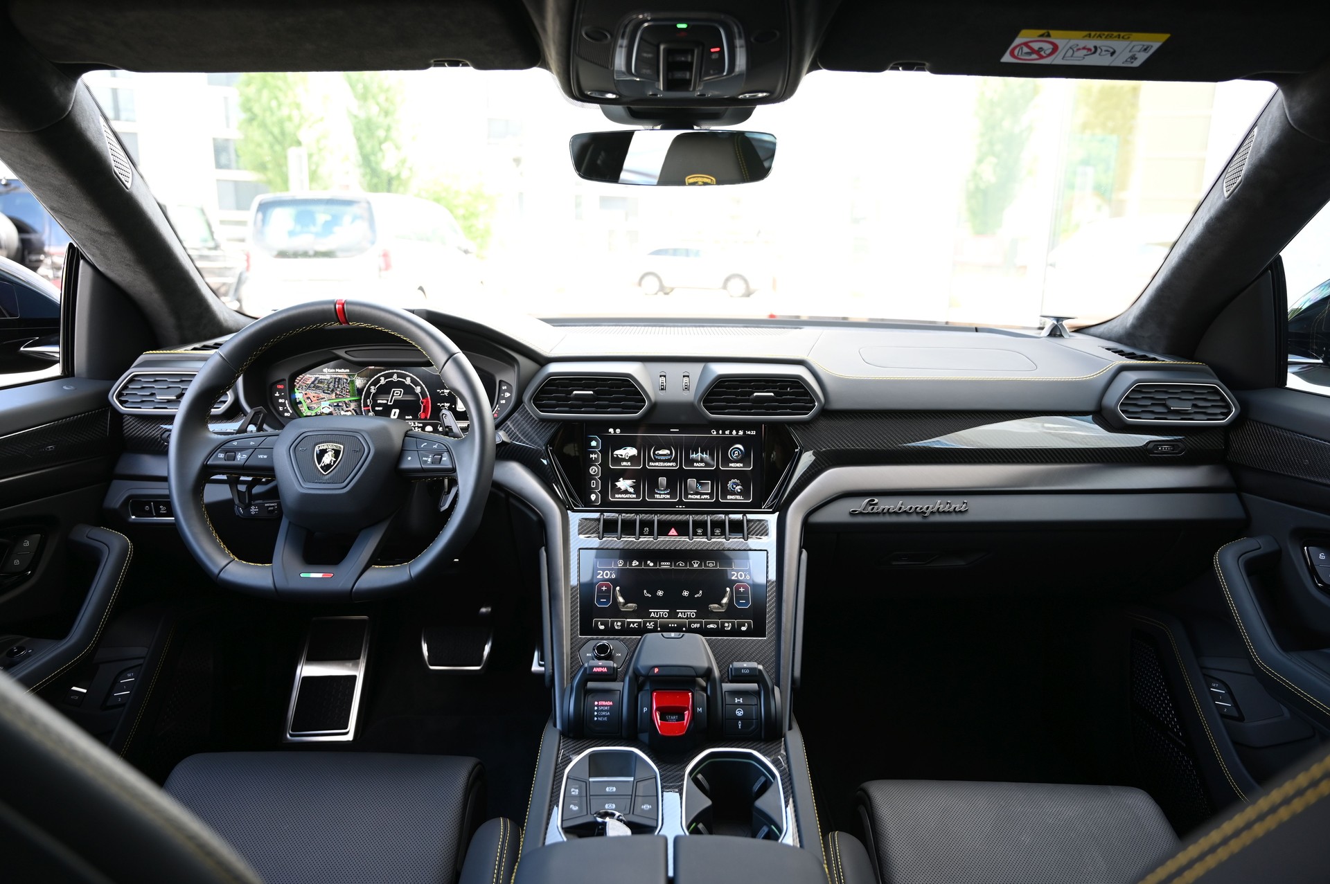 LAMBORGHINI Urus S E-Gear-image-14