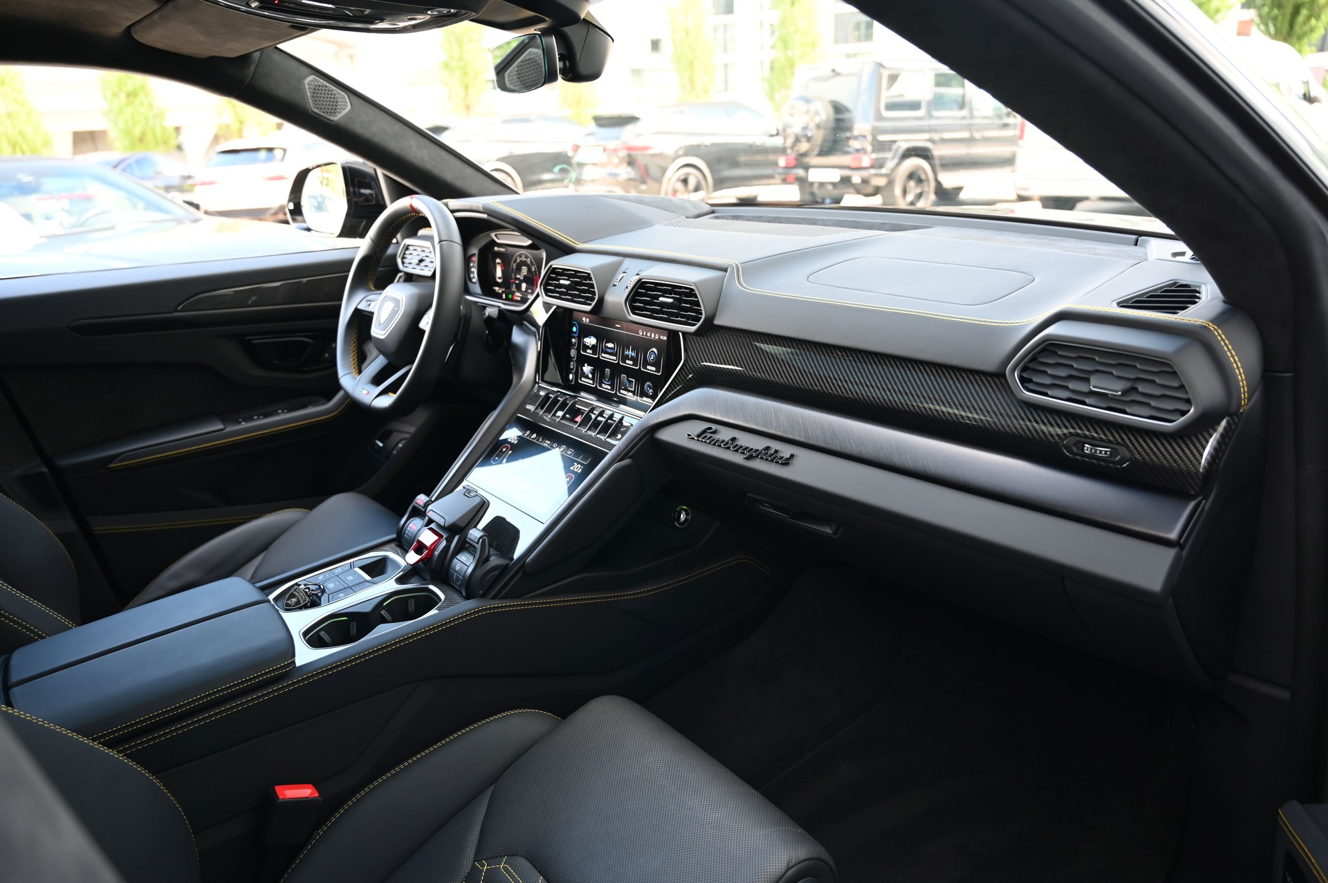 LAMBORGHINI Urus S E-Gear-image-22