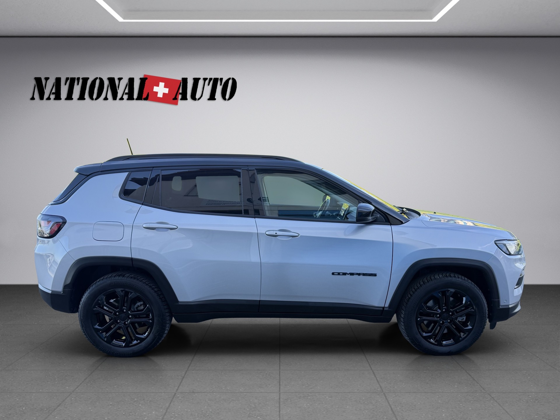 JEEP Compass 1.3 T PHEV Night Eagle AWD-image-5