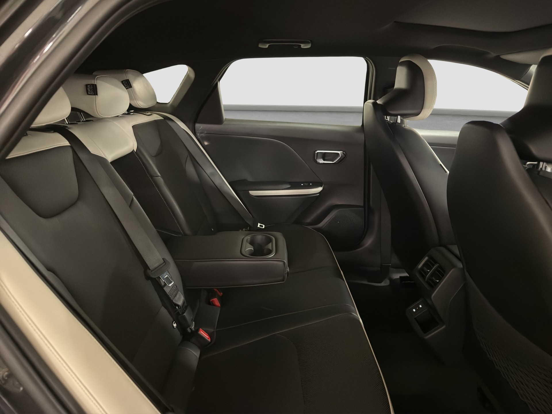 KIA K4 1.6 T-GDi GT-Line-image-10