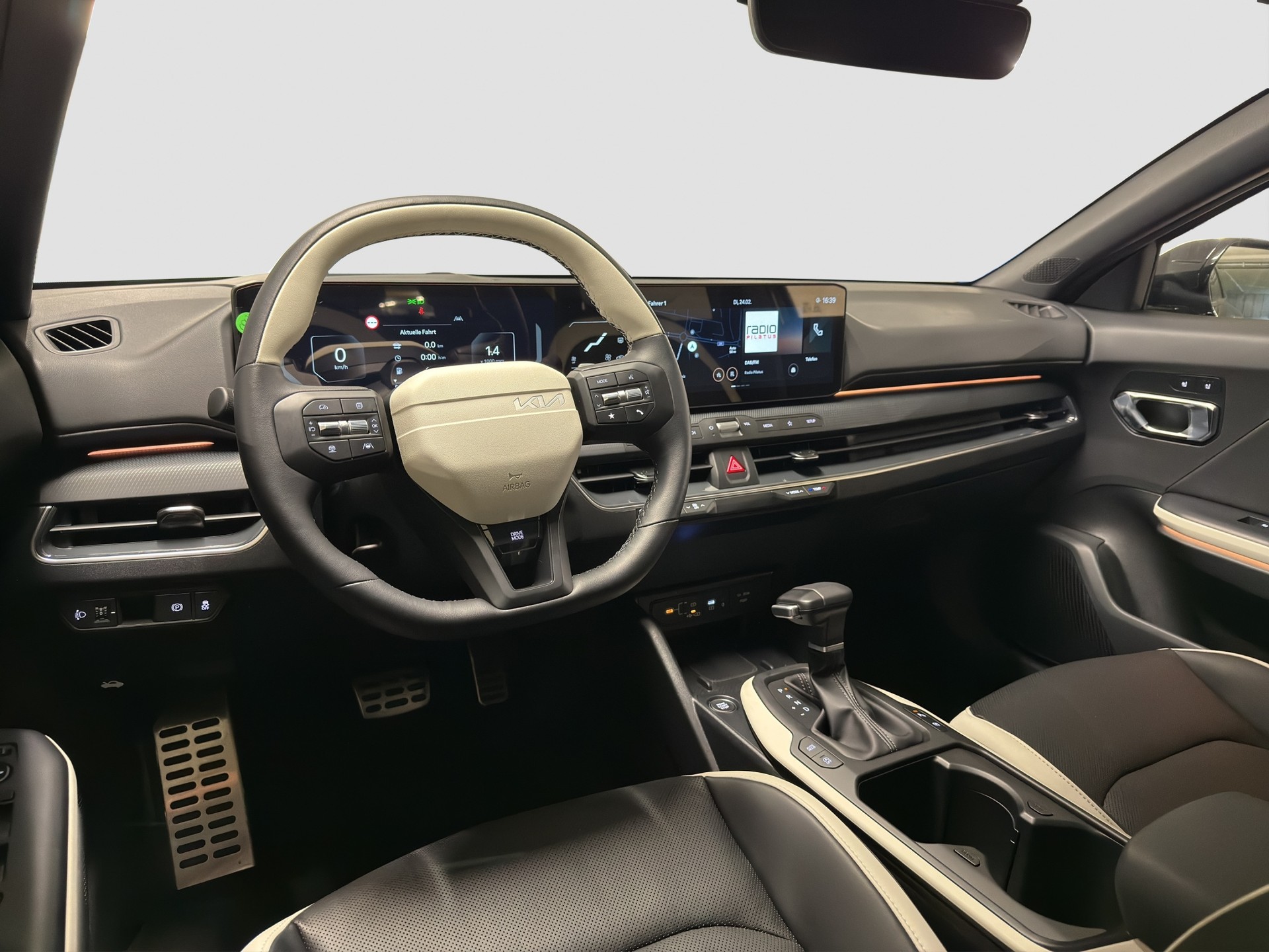 KIA K4 1.6 T-GDi GT-Line-image-12