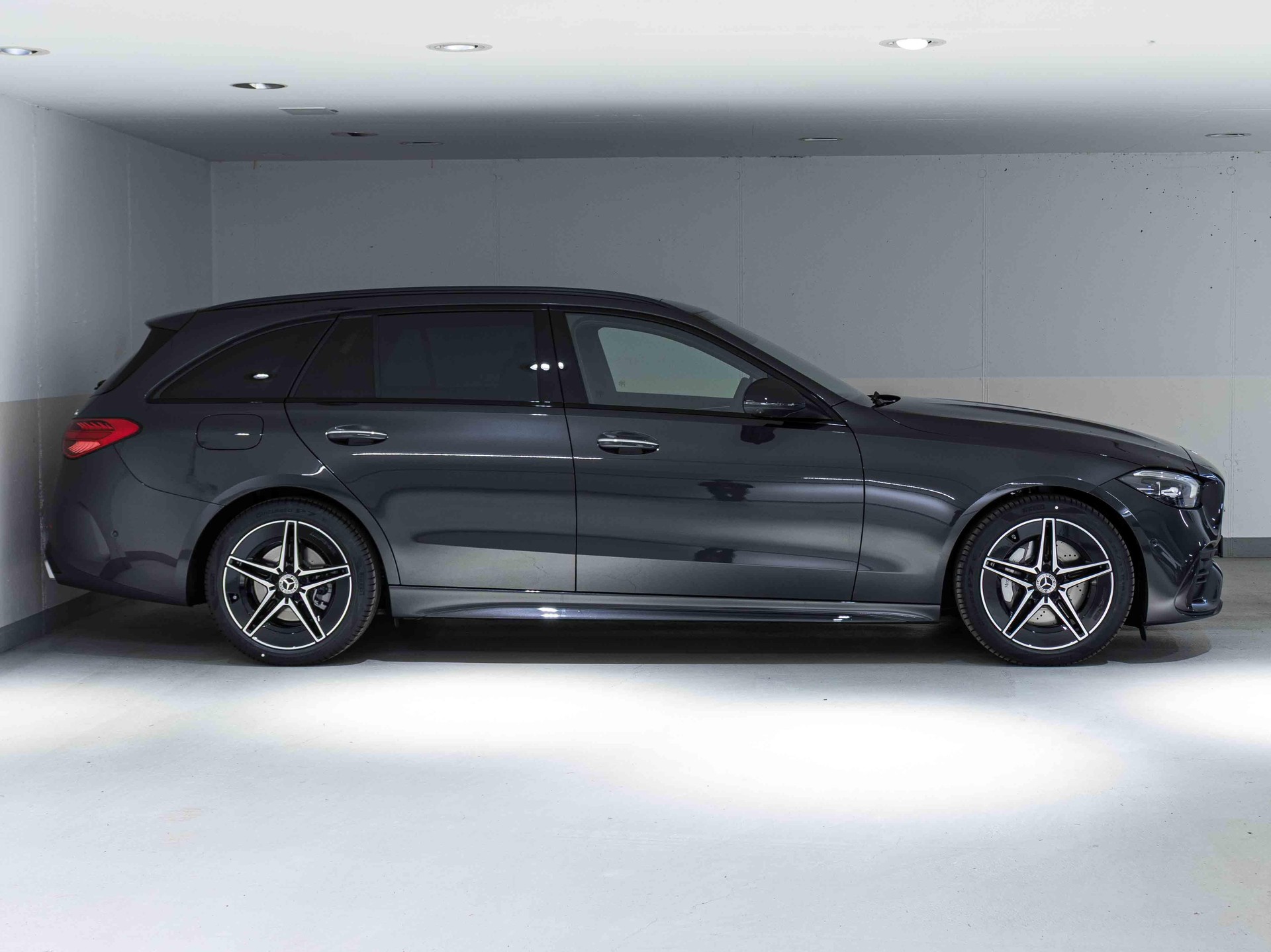 MERCEDES-BENZ C 220 d 4MATIC T-Modell Swiss Star-image-1