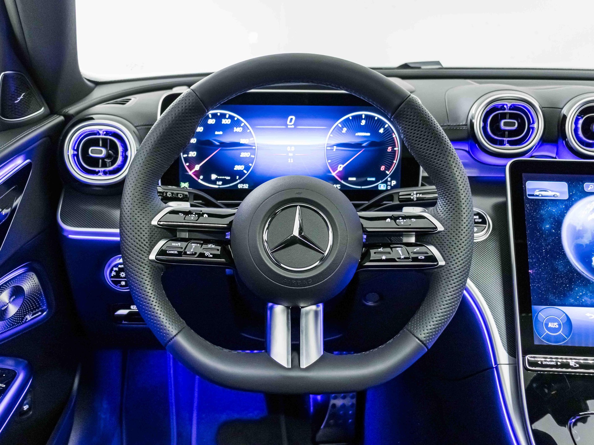 MERCEDES-BENZ C 220 d 4MATIC T-Modell Swiss Star-image-10