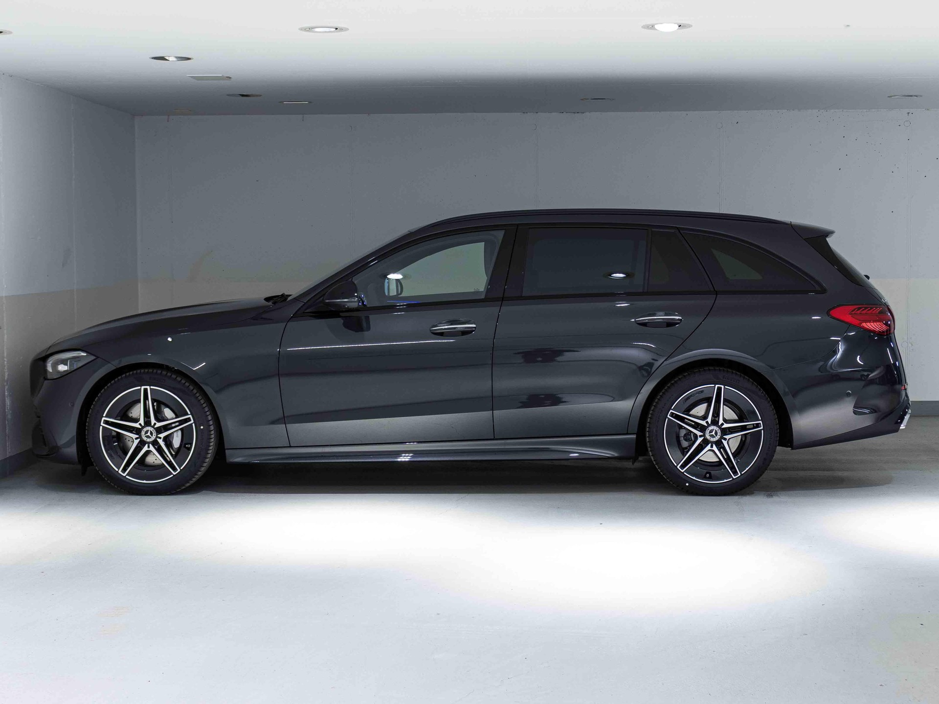 MERCEDES-BENZ C 220 d 4MATIC T-Modell Swiss Star-image-4