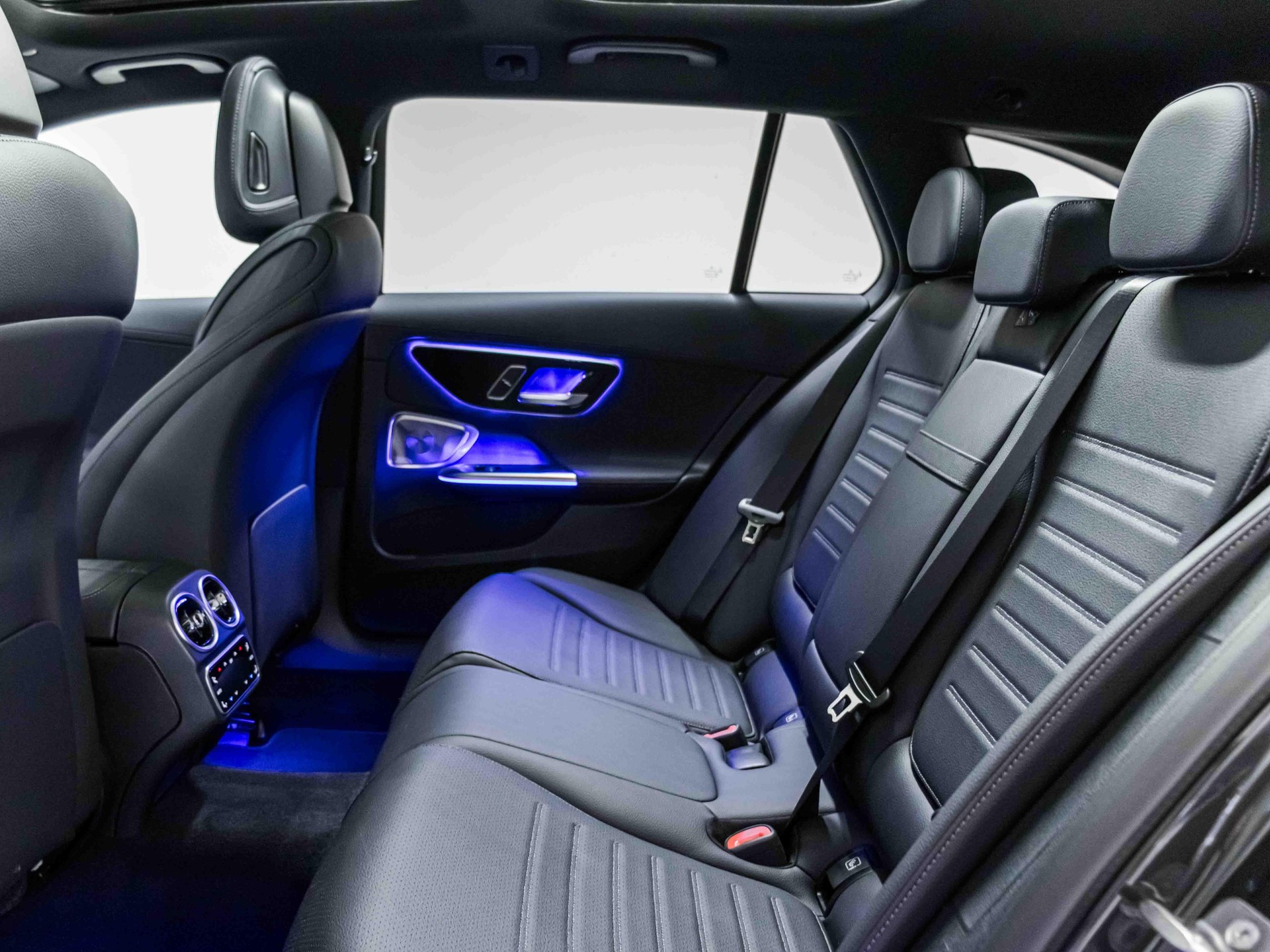 MERCEDES-BENZ C 220 d 4MATIC T-Modell Swiss Star-image-7