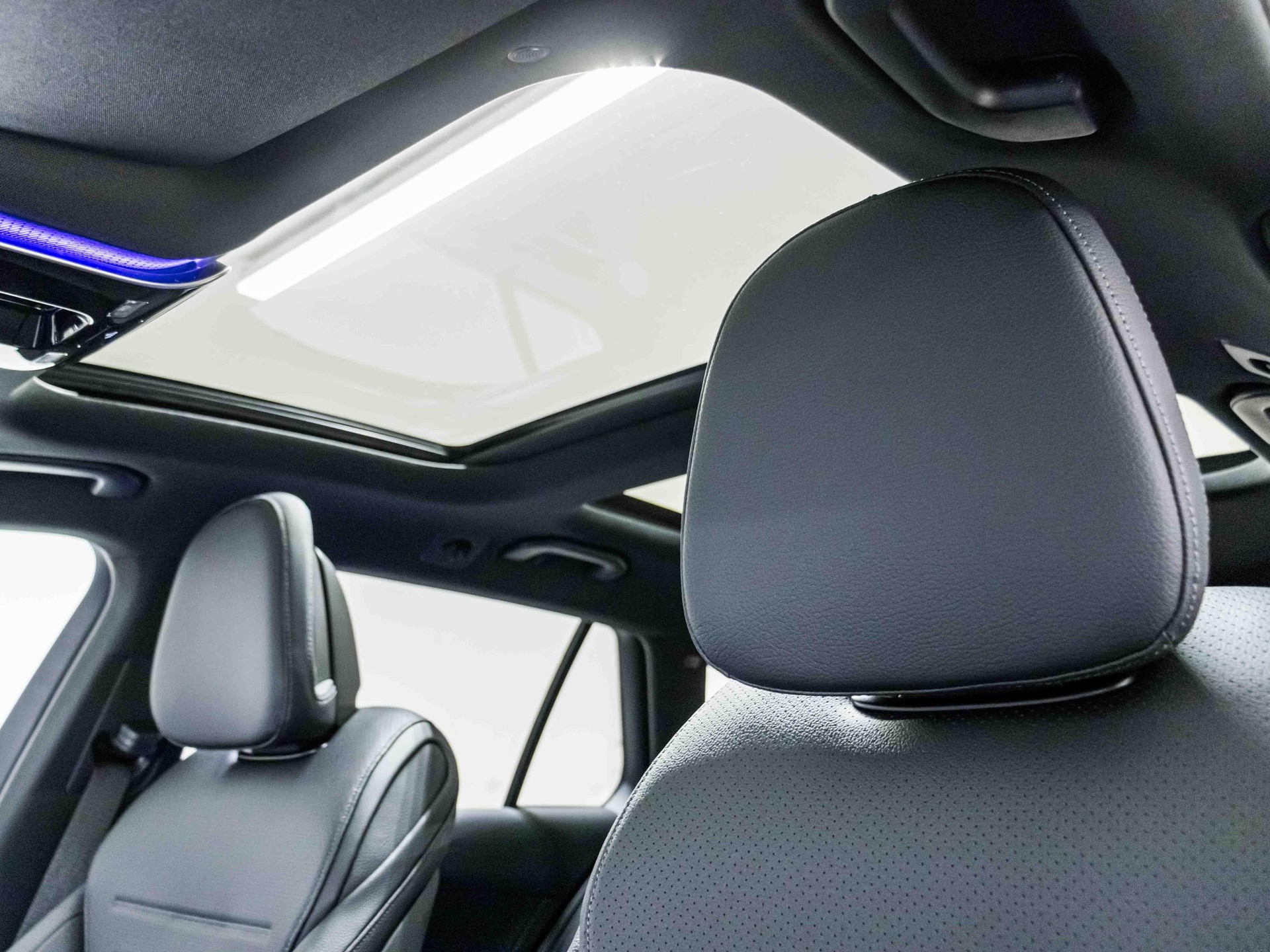 MERCEDES-BENZ C 220 d 4MATIC T-Modell Swiss Star-image-8