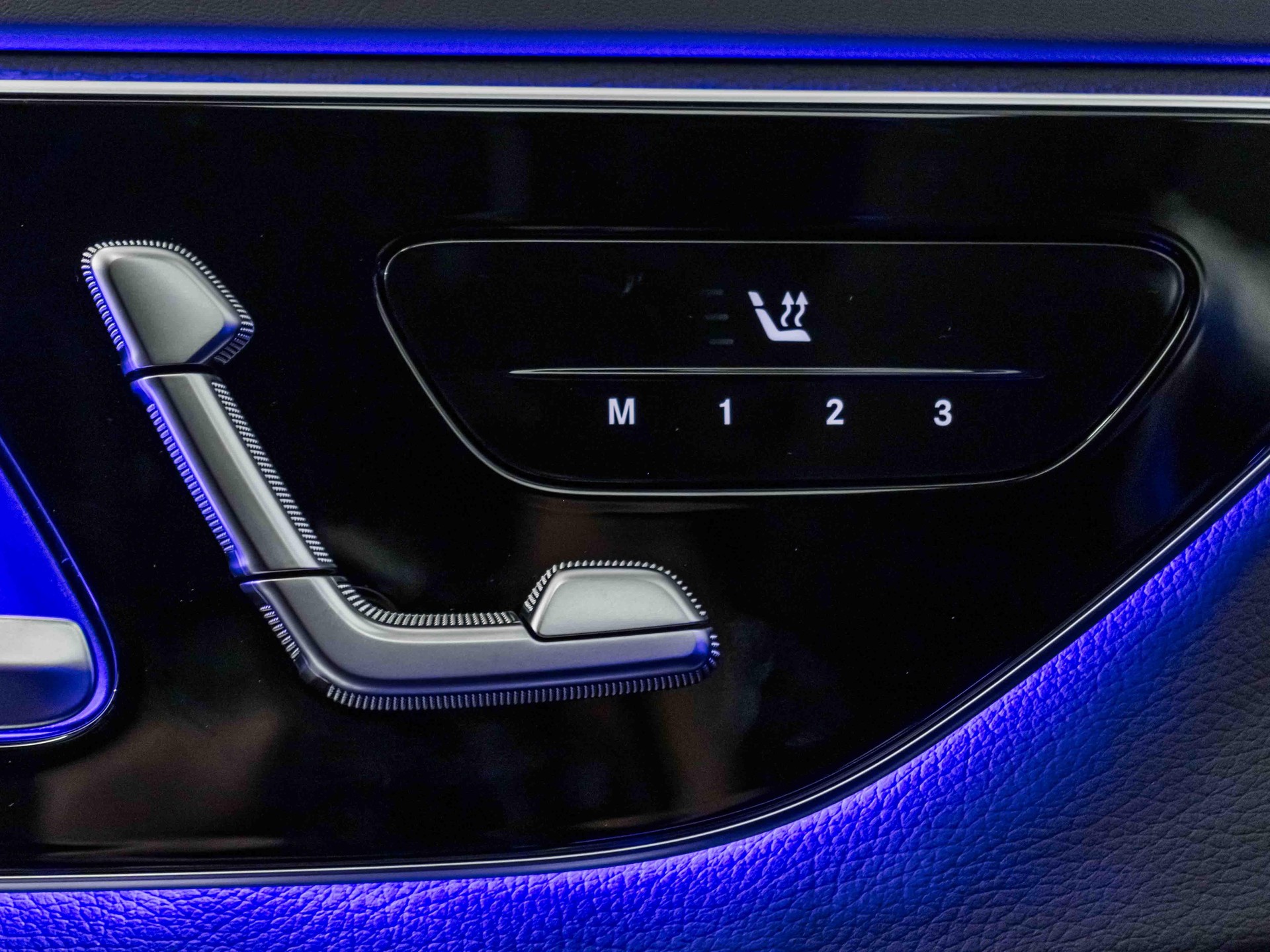 MERCEDES-BENZ C 220 d 4MATIC T-Modell Swiss Star-image-12