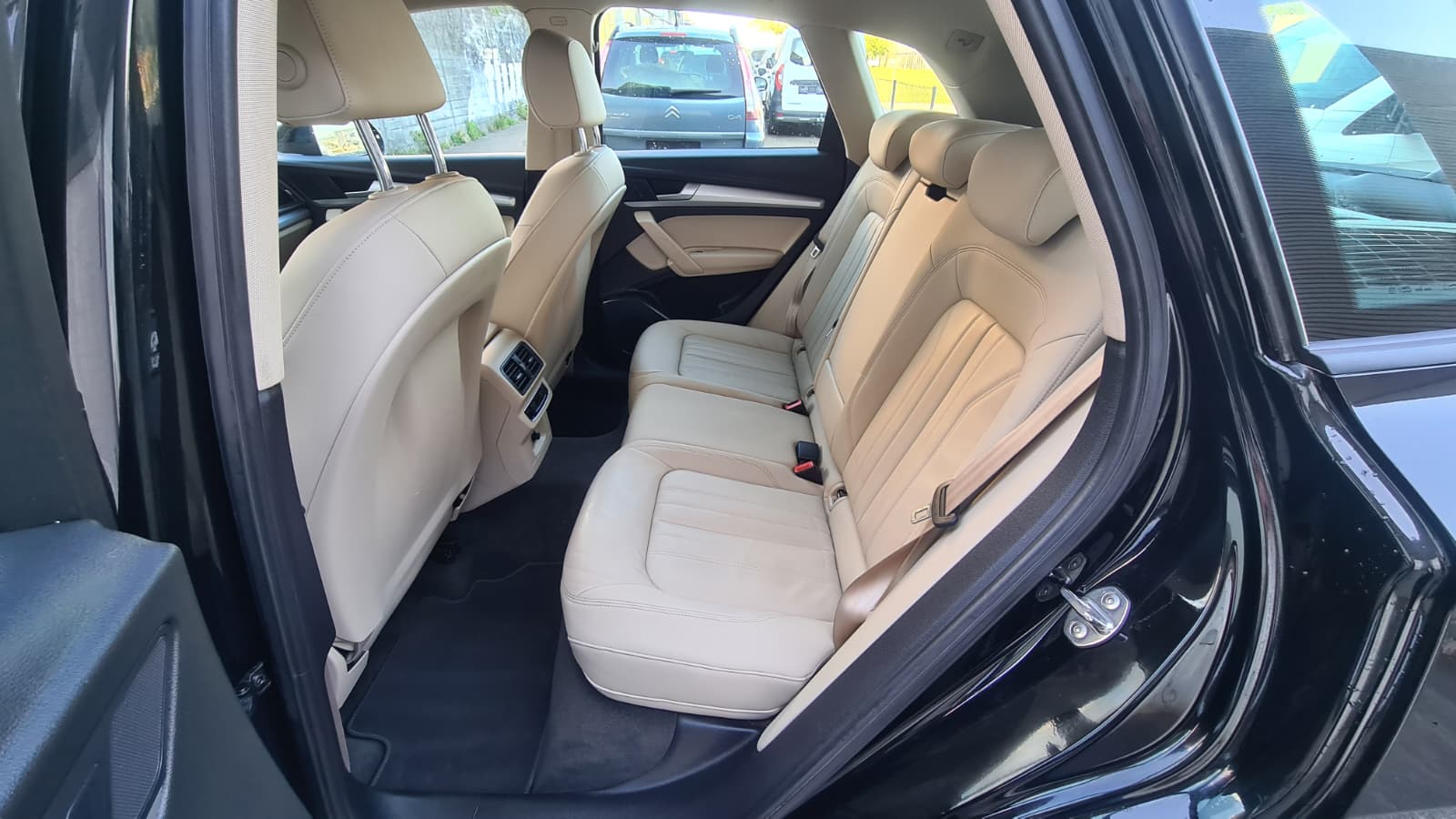 AUDI Q5 40 TDI quattro S-tronic ** Neues Modell ** Voll-Leder ** GR-Navi ** Rf-Kamera ** Sitzheizung ** Frisch Ab MFK & Service **-image-15