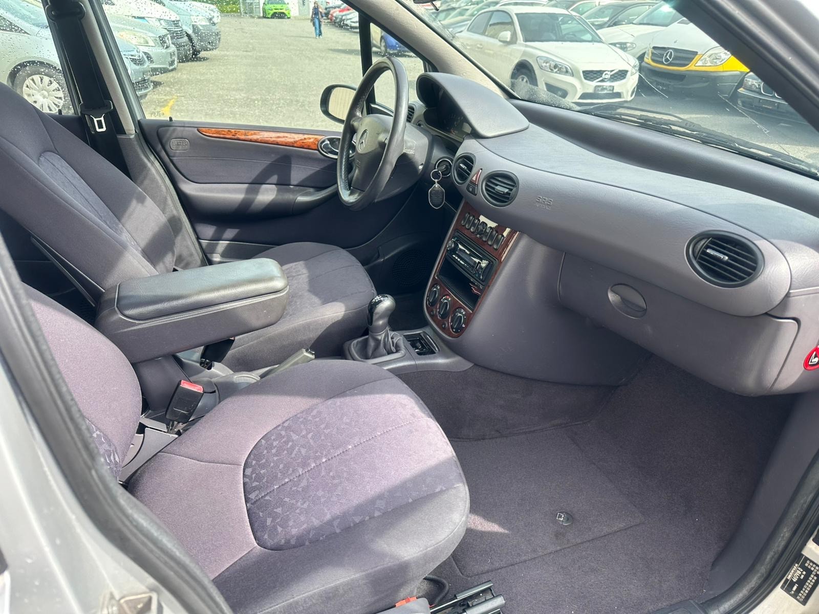 MERCEDES-BENZ A 170 CDI Elégance-image-10