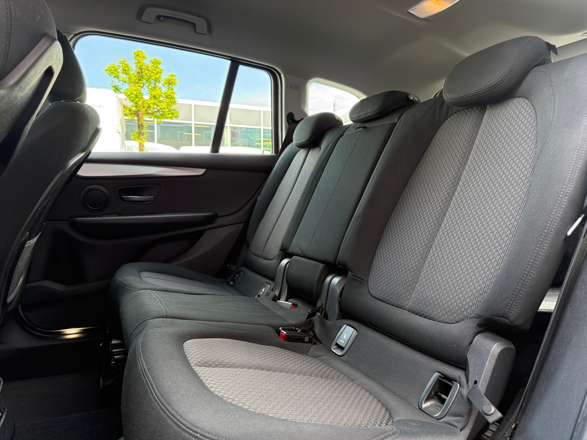 BMW 216d Gran Tourer DKG-image-22