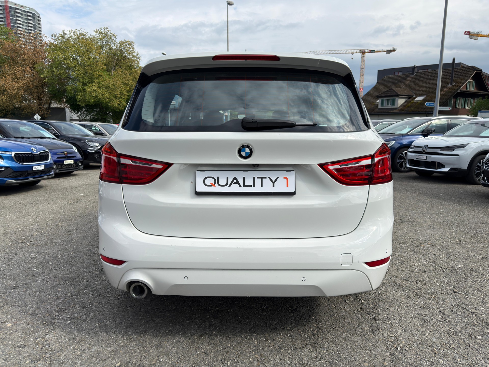BMW 216d Gran Tourer DKG-showroom-element-1