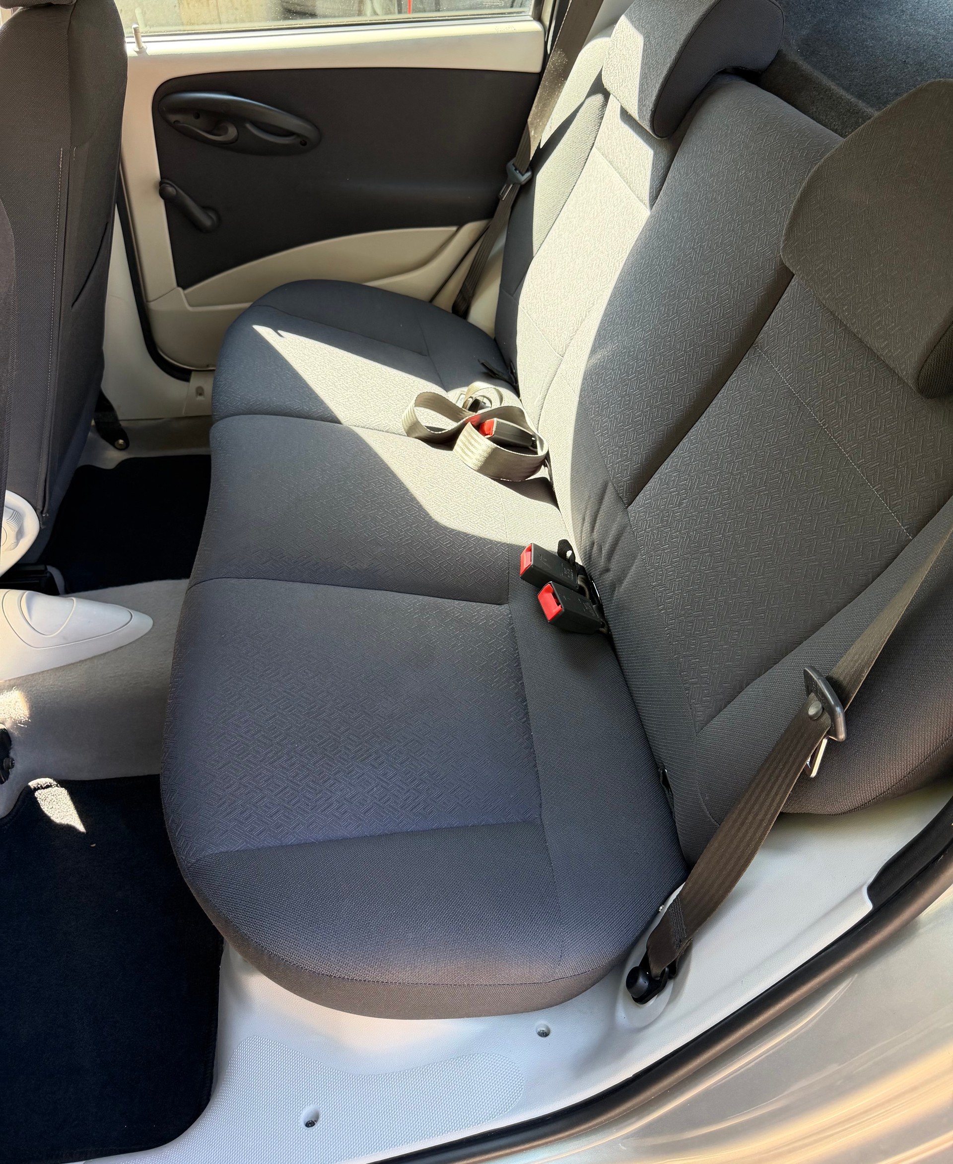 FIAT Punto 1.4 16V Dynamic-image-12
