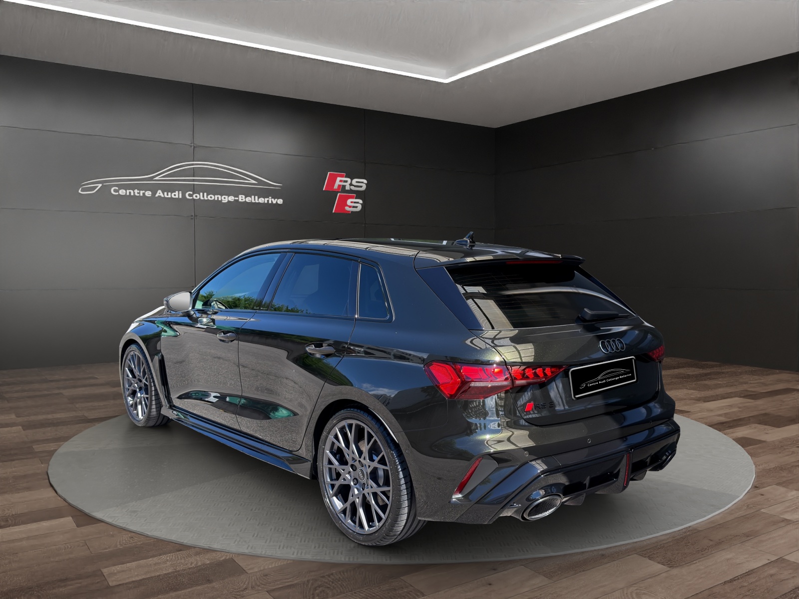 AUDI RS3 Sportback 2.5 TSI quattro S-tronic-showroom-element-3